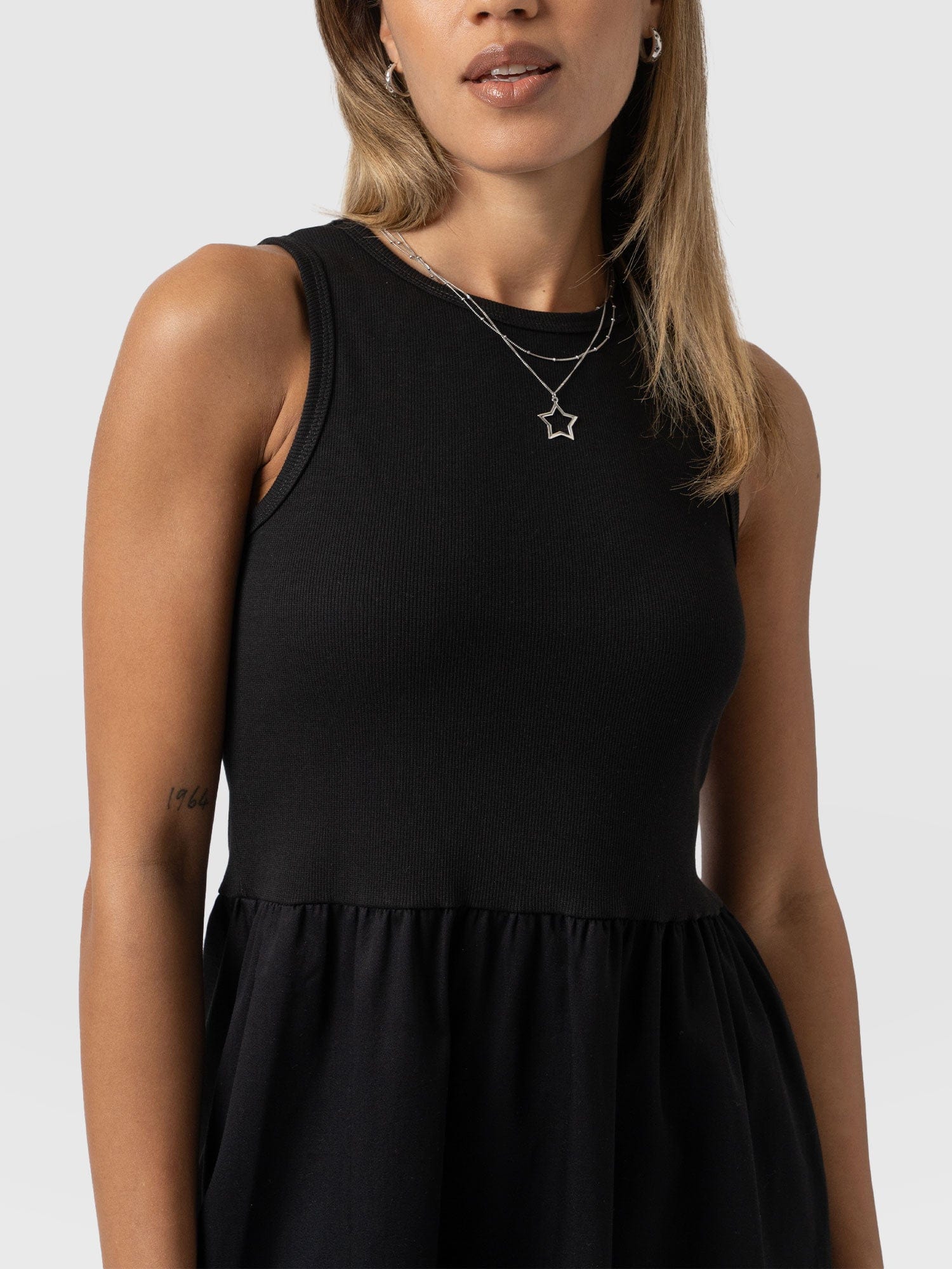 3819-ivy-full-skirt-sleeveless-dress-black-1.webp