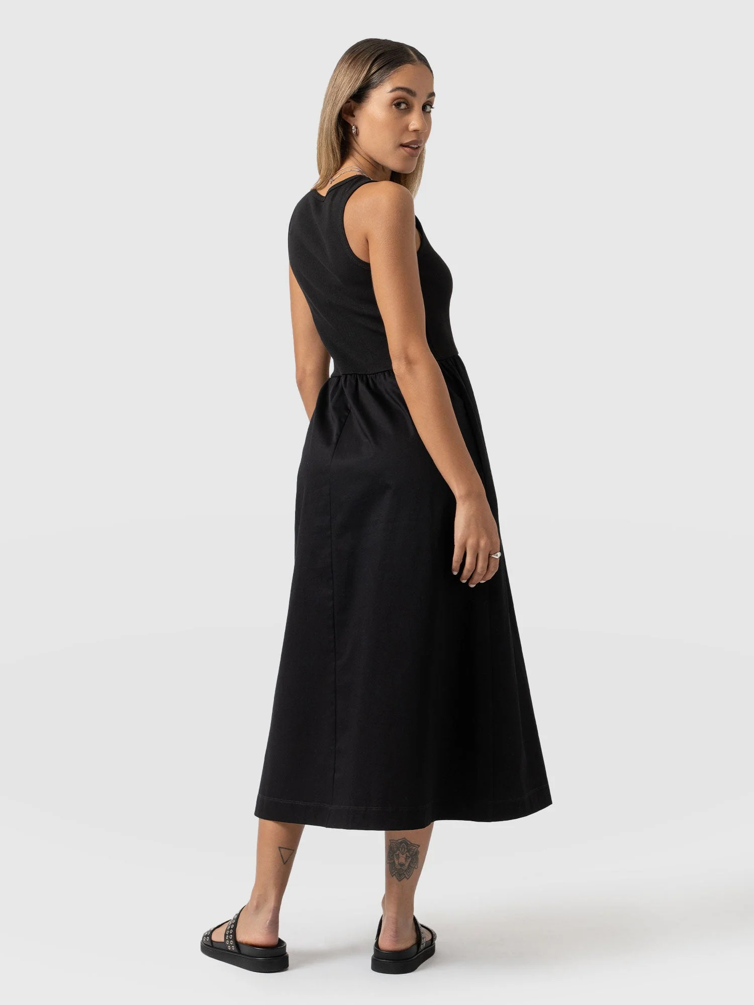 3819-ivy-full-skirt-sleeveless-dress-black-1.webp