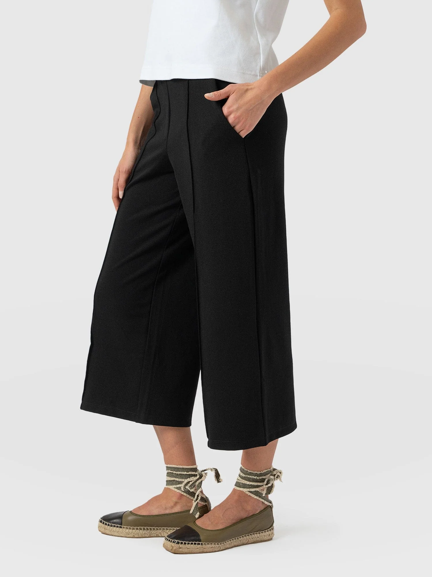 3931-keller-culotte-black-1.webp