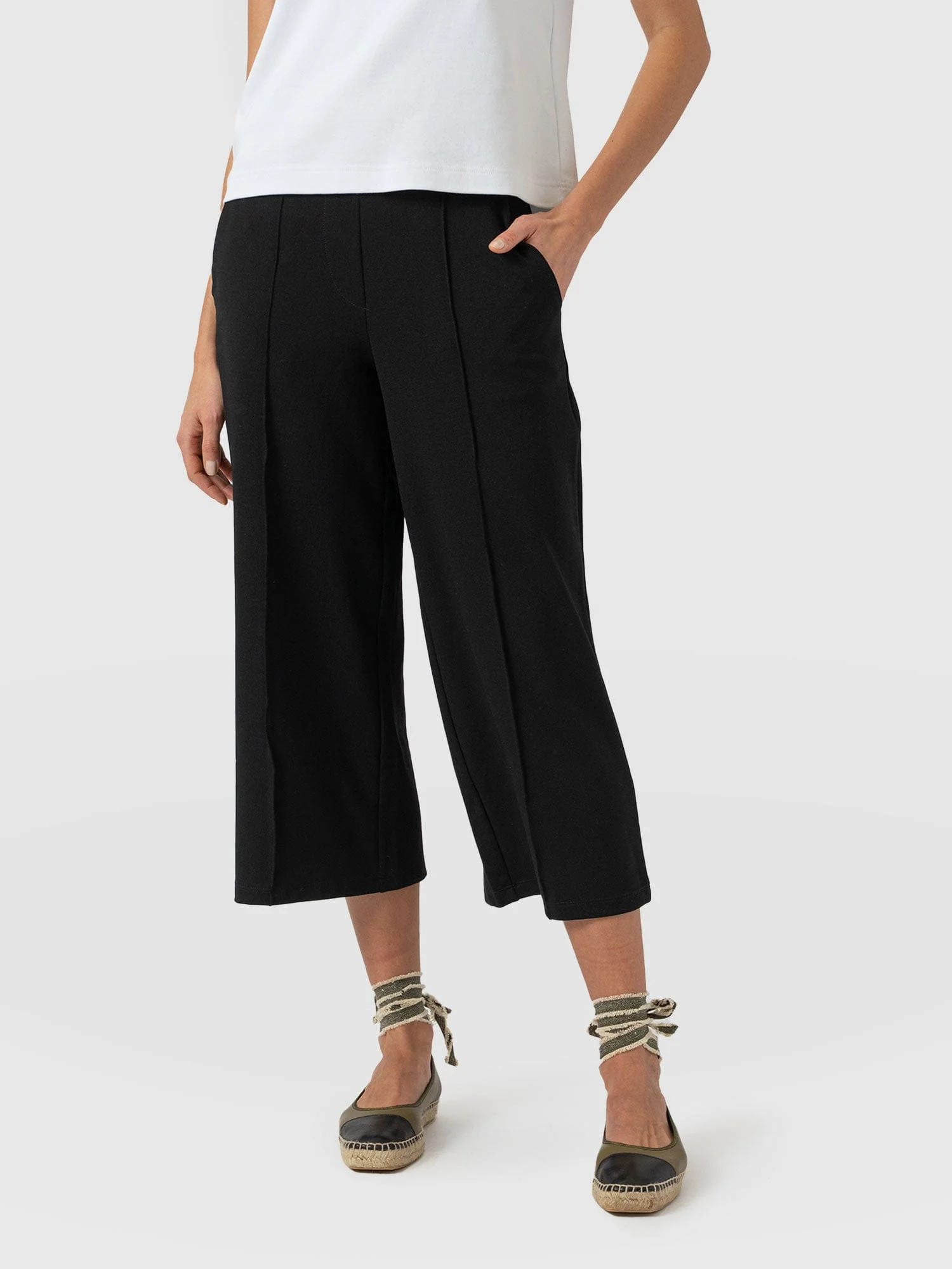 3931-keller-culotte-black-1.webp