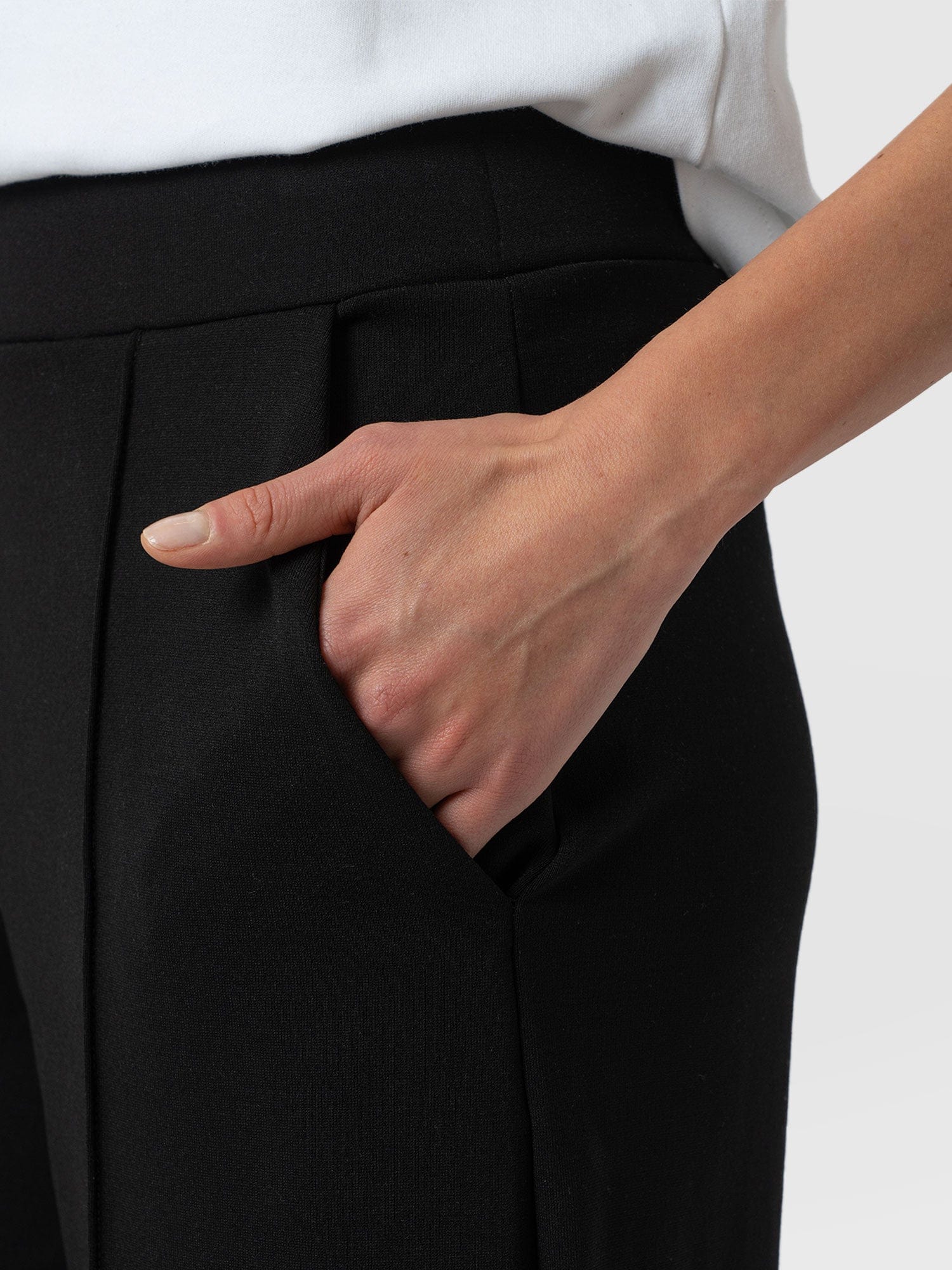 3931-keller-culotte-black-1.webp