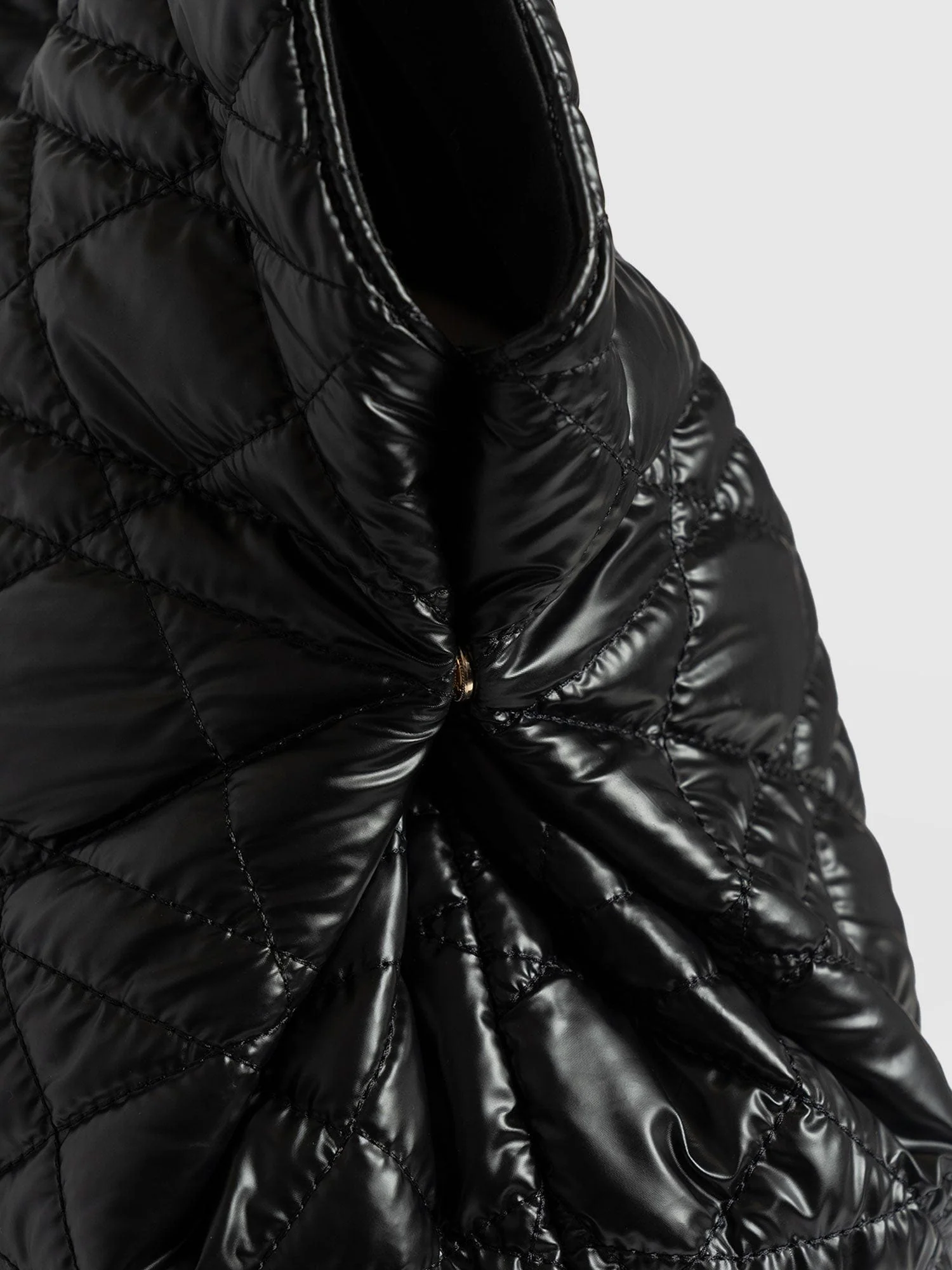 4281-large-stella-quilted-shoulder-tote-bag-black-1.webp