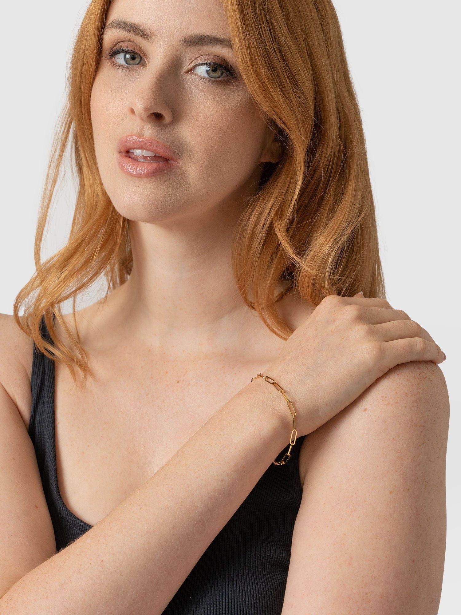 4337-link-chain-bracelet-gold-1.webp