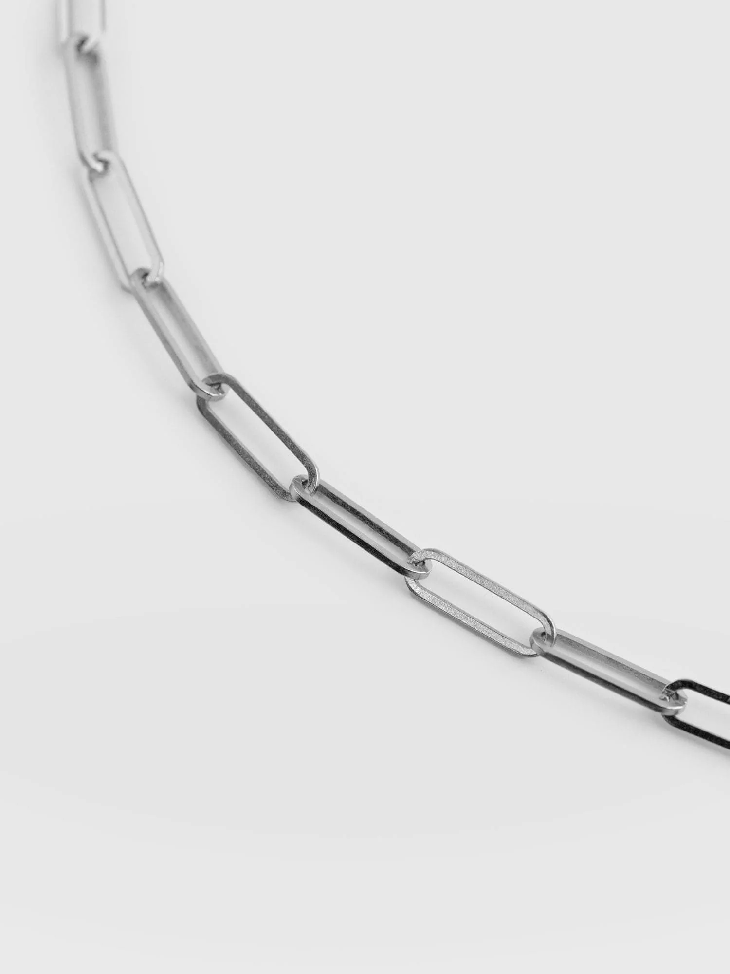 4340-link-chain-necklace-silver-1.webp