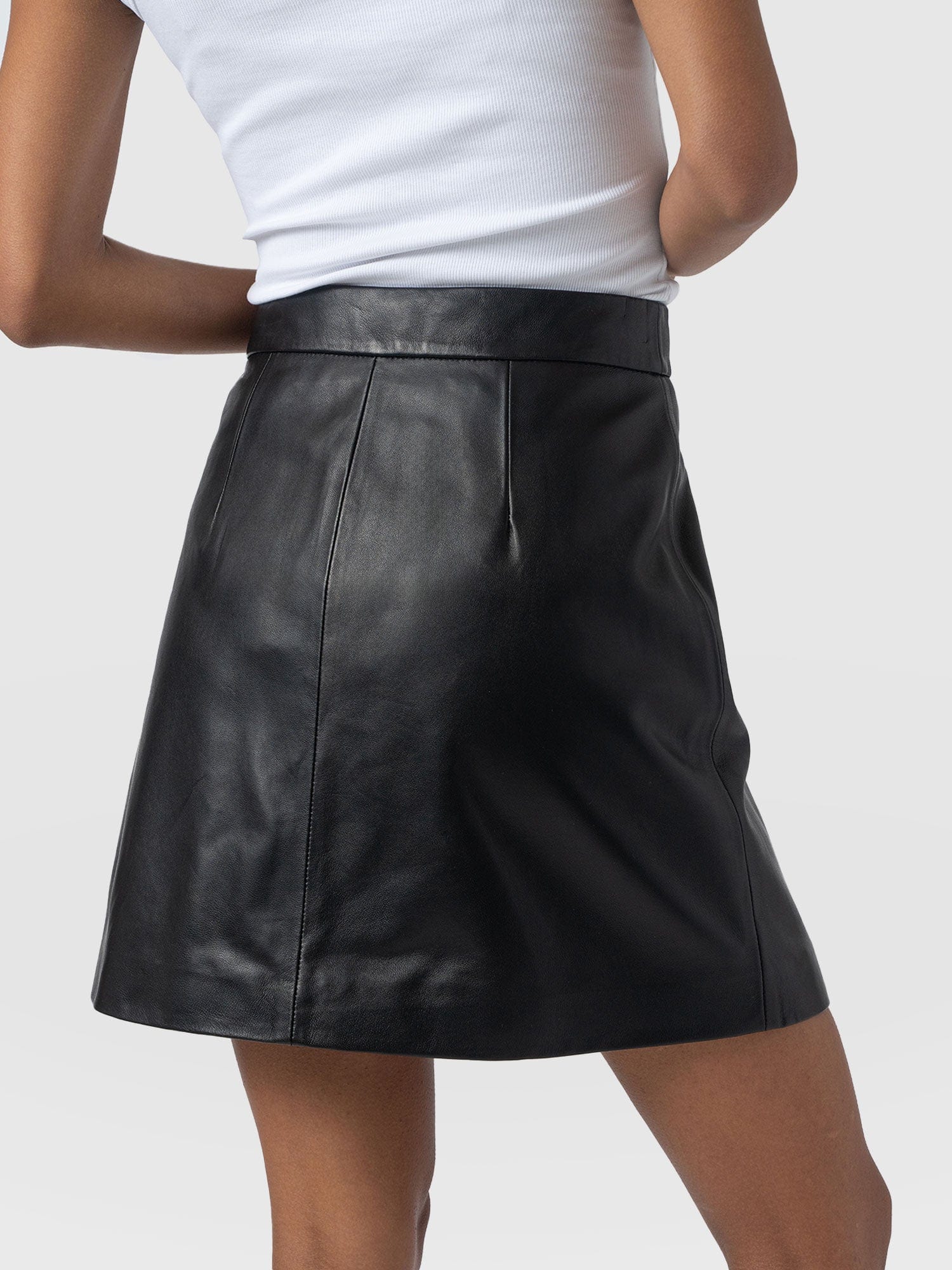 4379-luther-mini-skirt-black-1.webp