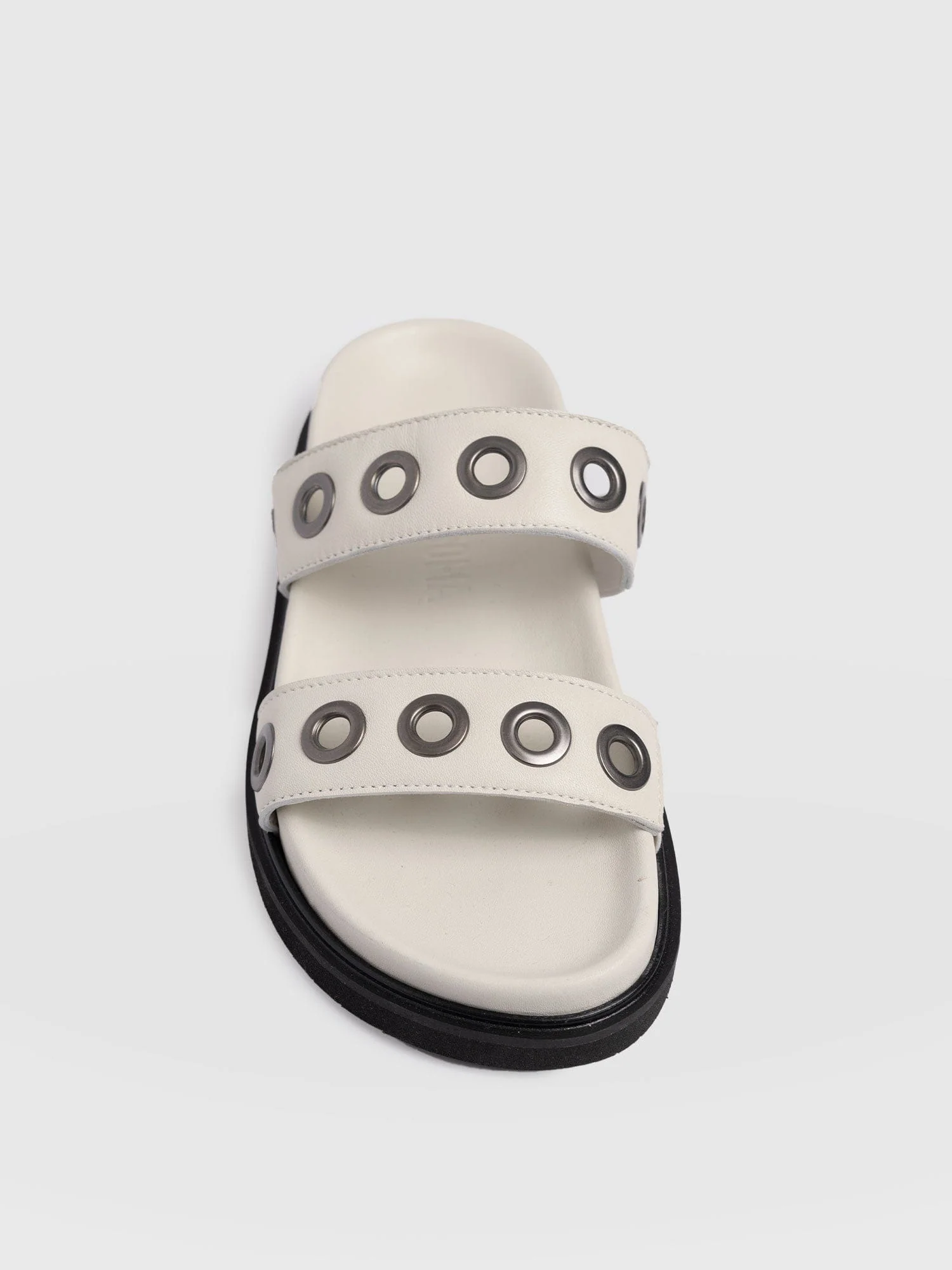 4431-madison-eyelet-slides-cream-1.webp