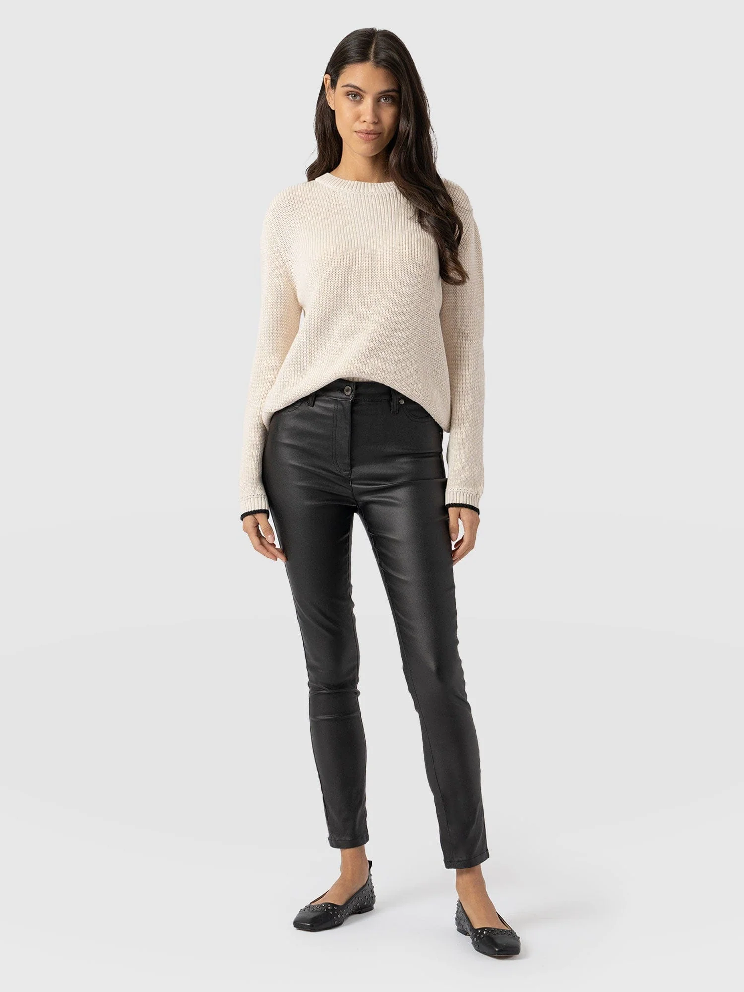 4517-maeva-skinny-pant-black-coated-1.webp