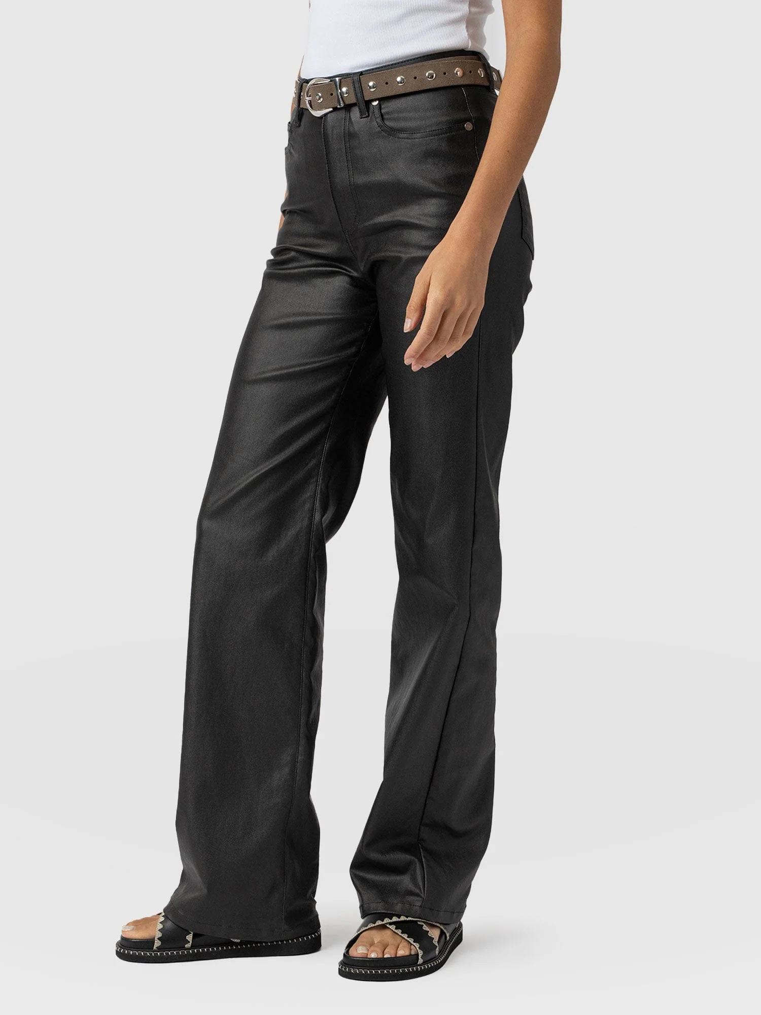 4527-maeve-wide-leg-pant-black-coated-1.webp