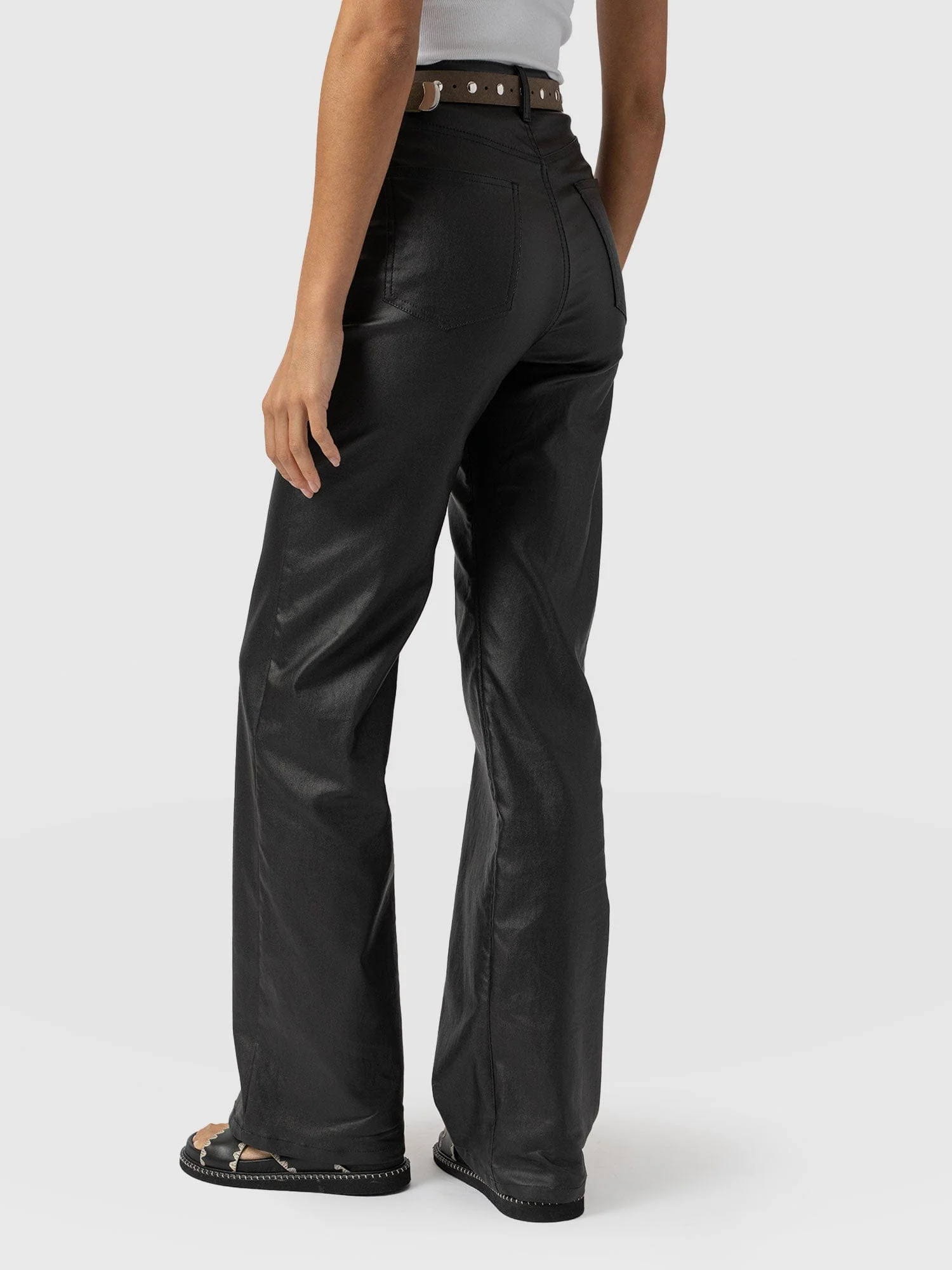4527-maeve-wide-leg-pant-black-coated-1.webp