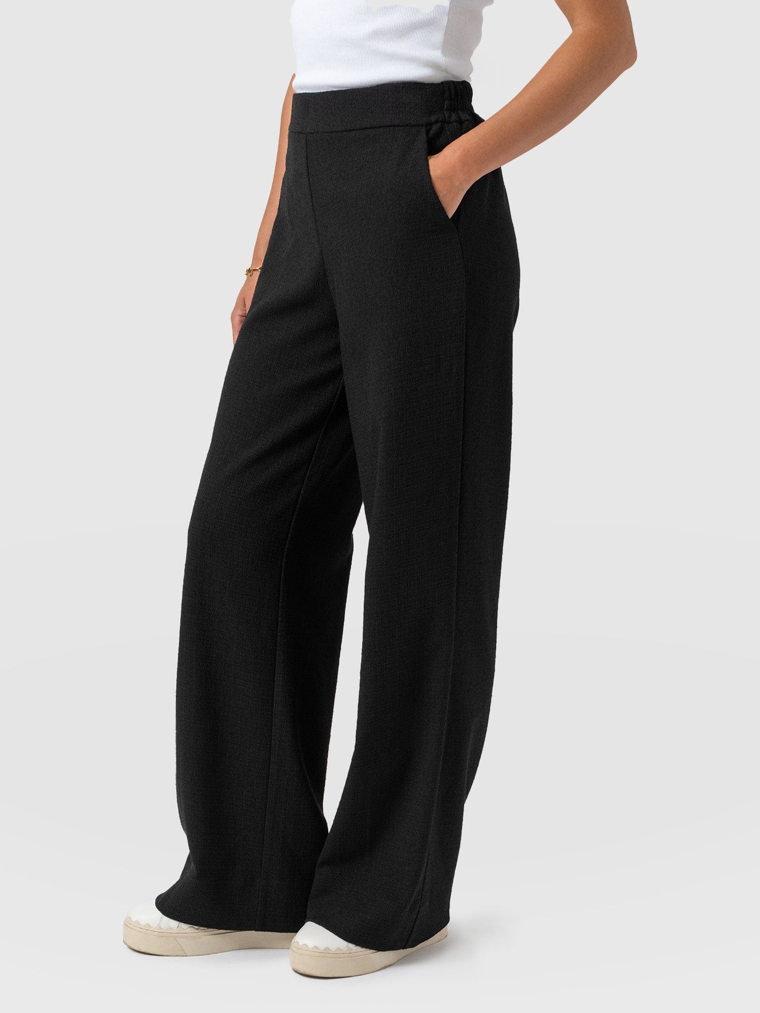 460-arden-wide-leg-pant-black-boucle-1.webp