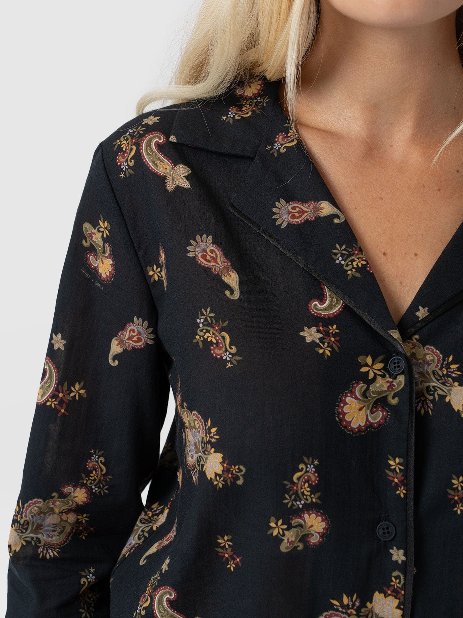 4782-norah-loungewear-set-black-paisley-1.jpg