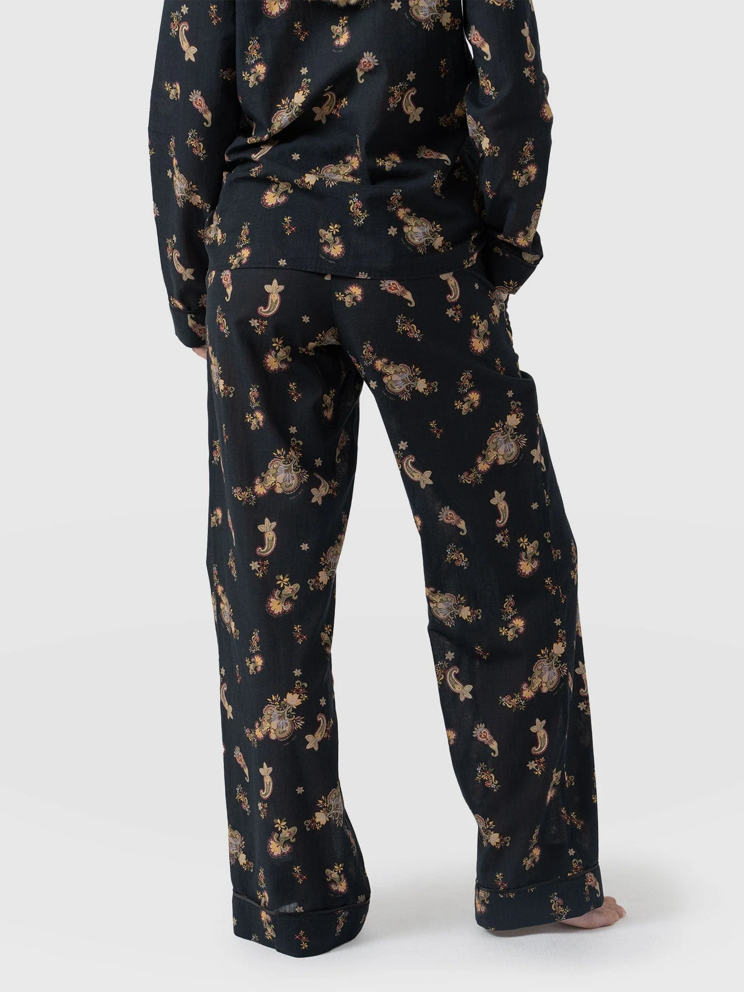 4782-norah-loungewear-set-black-paisley-1.jpg