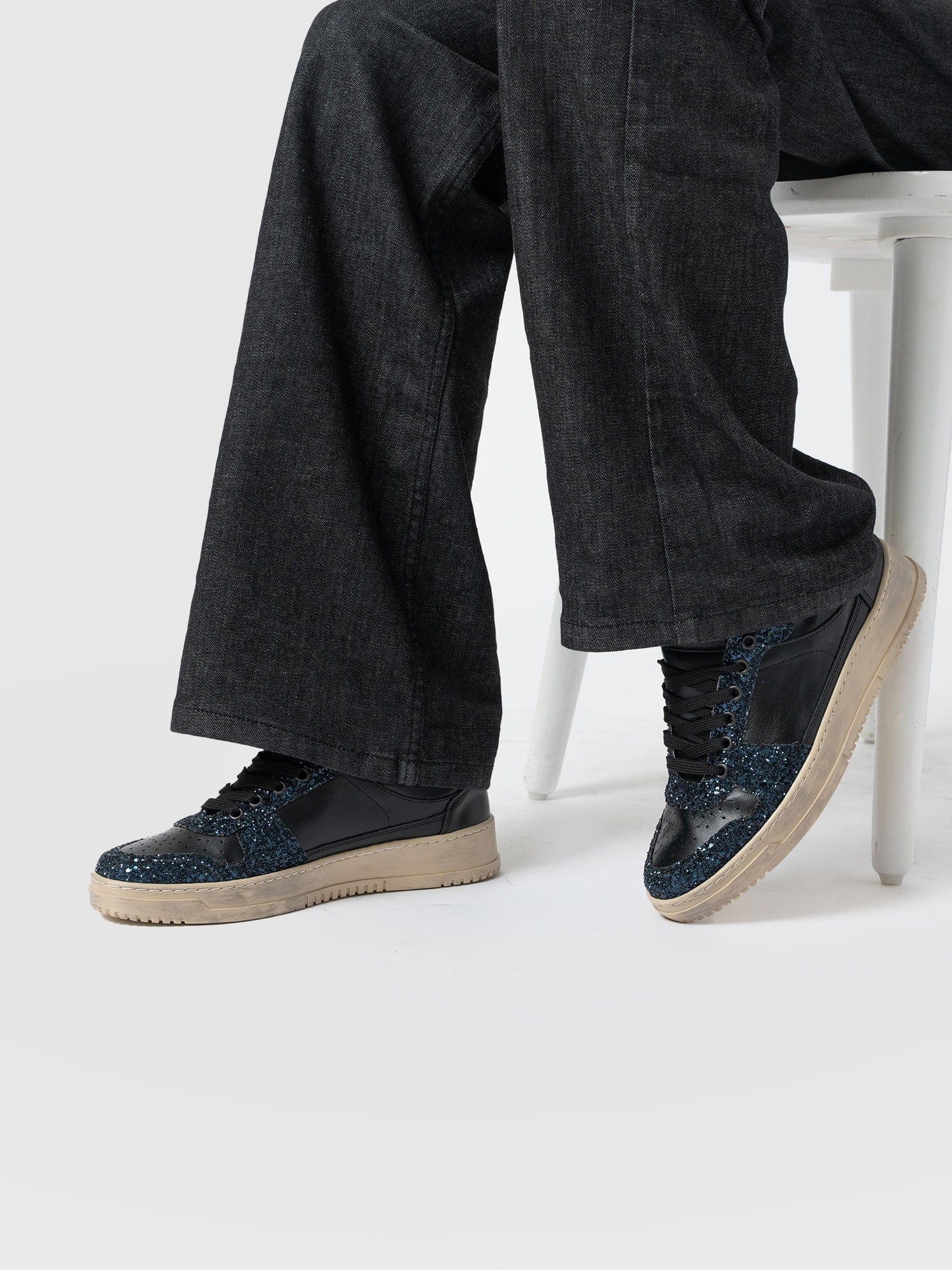 Onyx Sneaker - Black/Navy