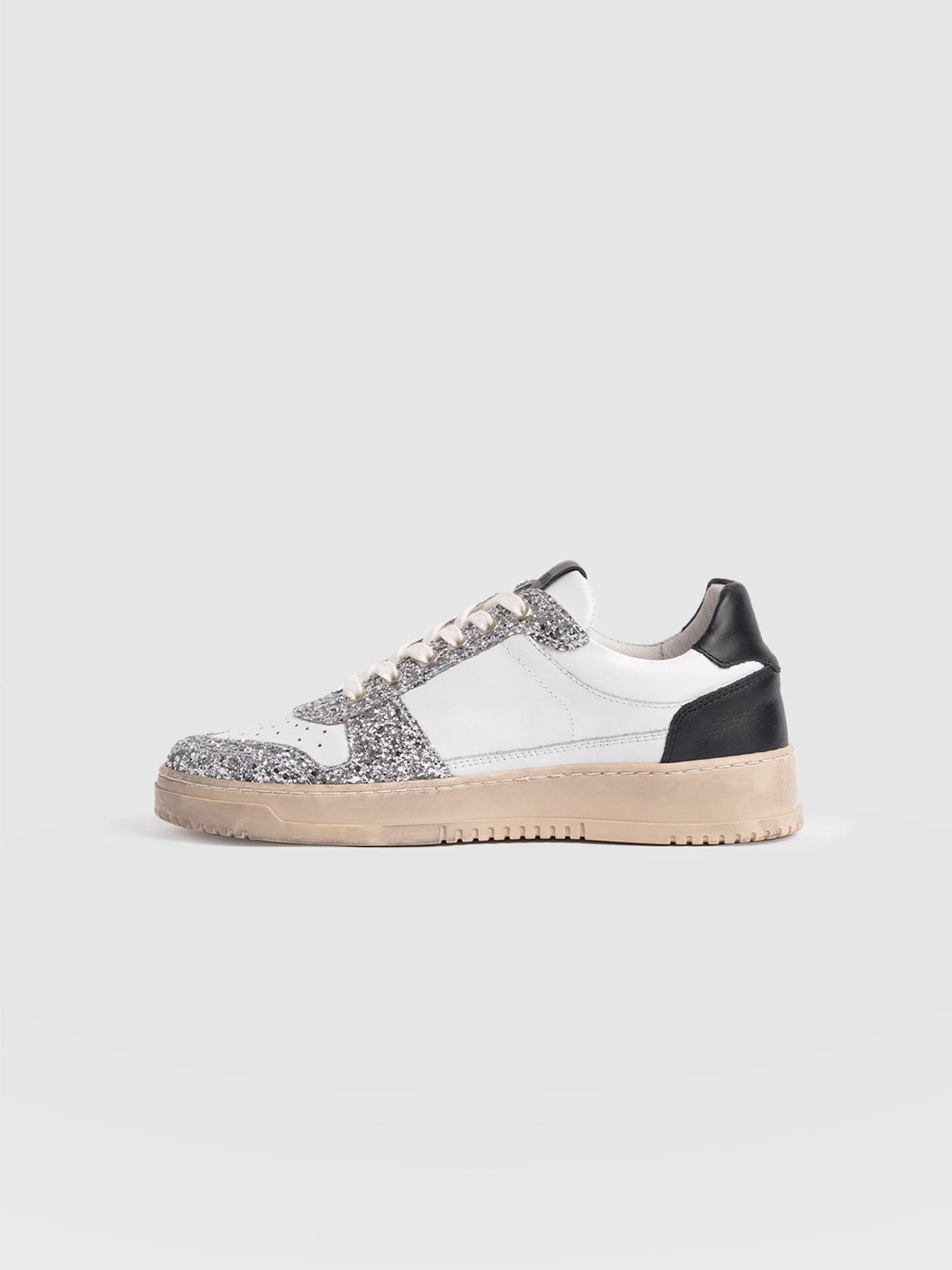 4970-onyx-sneaker-white-black-1.jpg