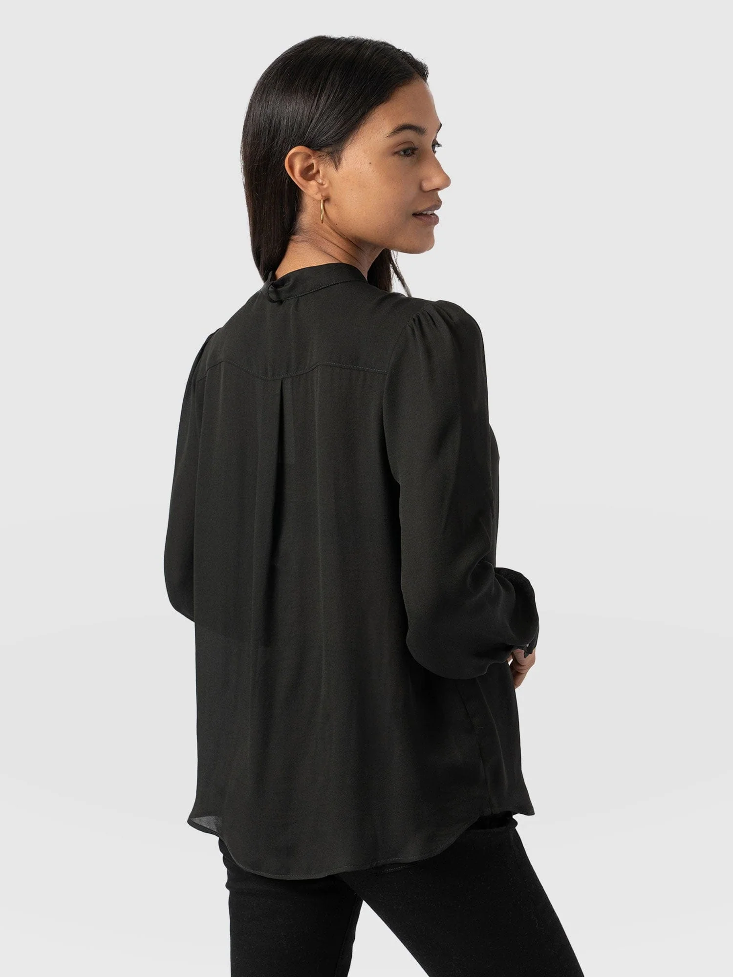5067-paxton-pussybow-blouse-black-1.webp