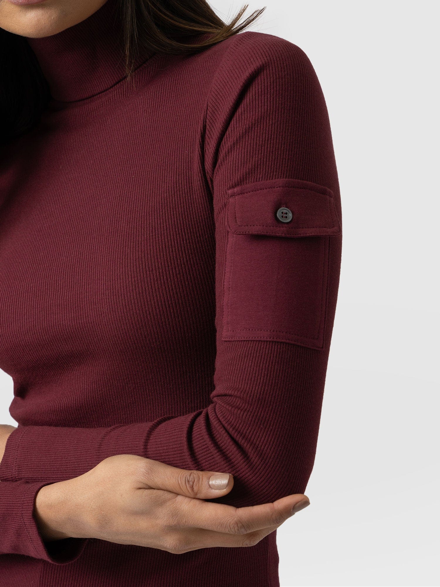 5157-pocket-turtle-neck-burgundy-1.jpg
