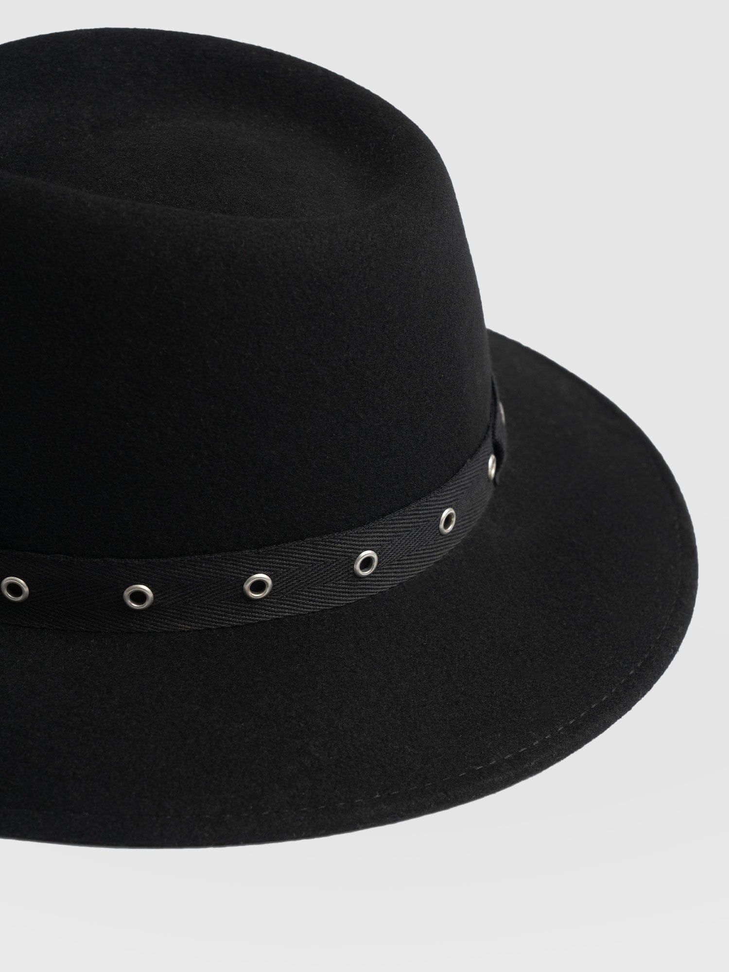 5306-ramona-studded-hat-black-1.webp