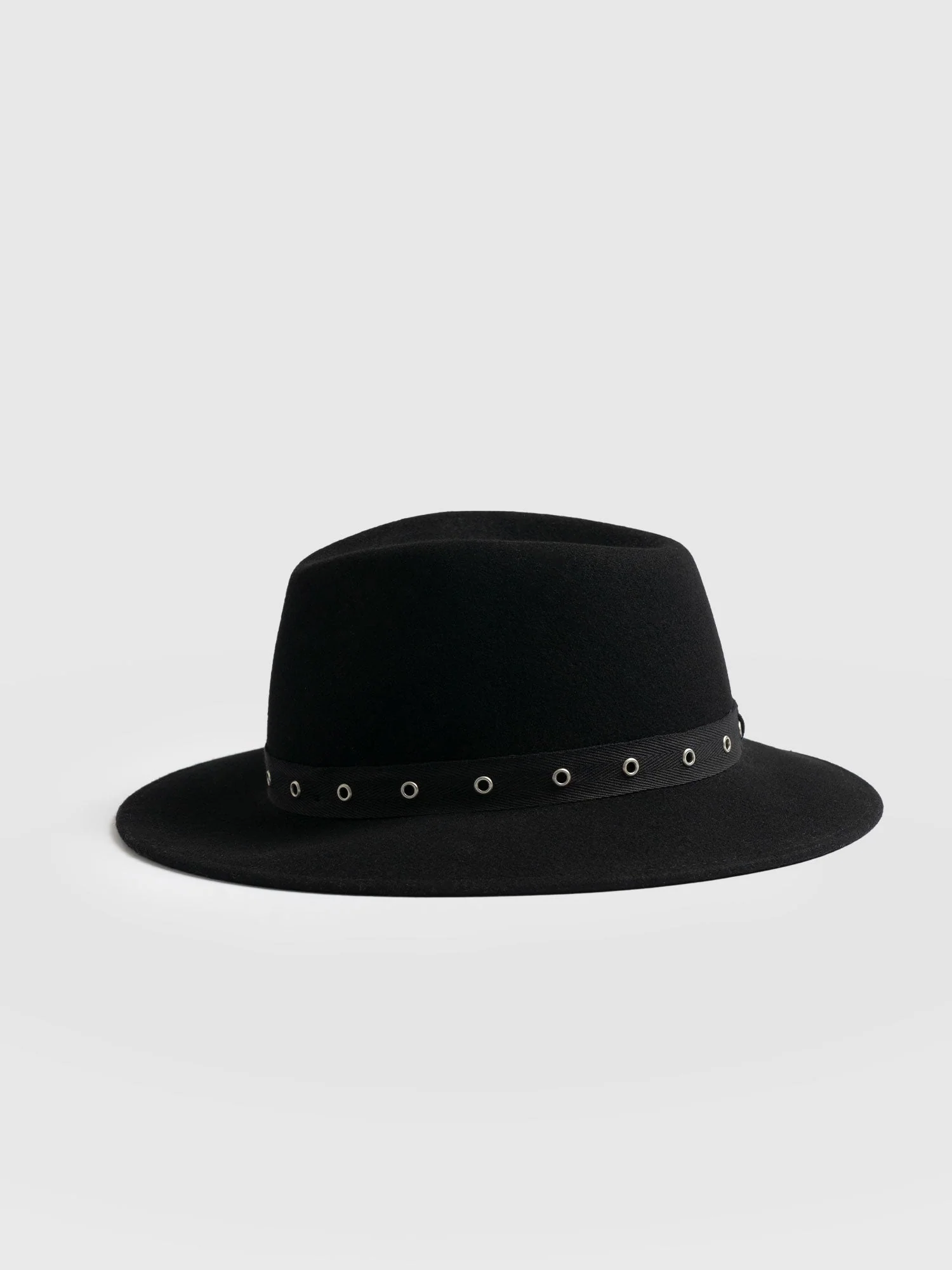 5306-ramona-studded-hat-black-1.webp