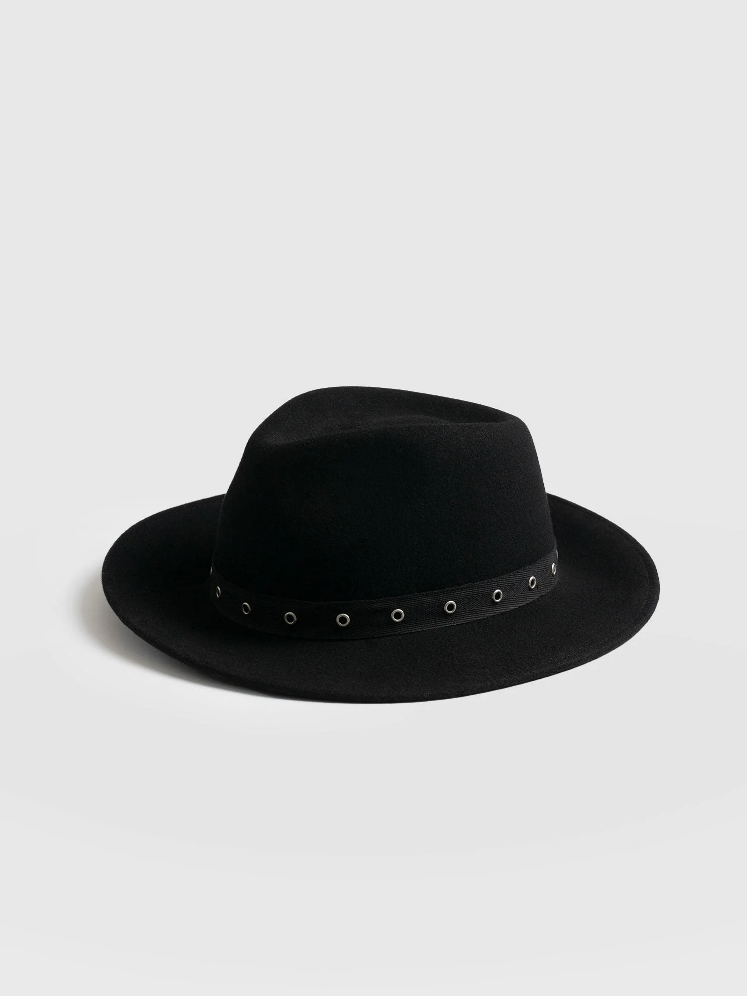 5306-ramona-studded-hat-black-1.webp