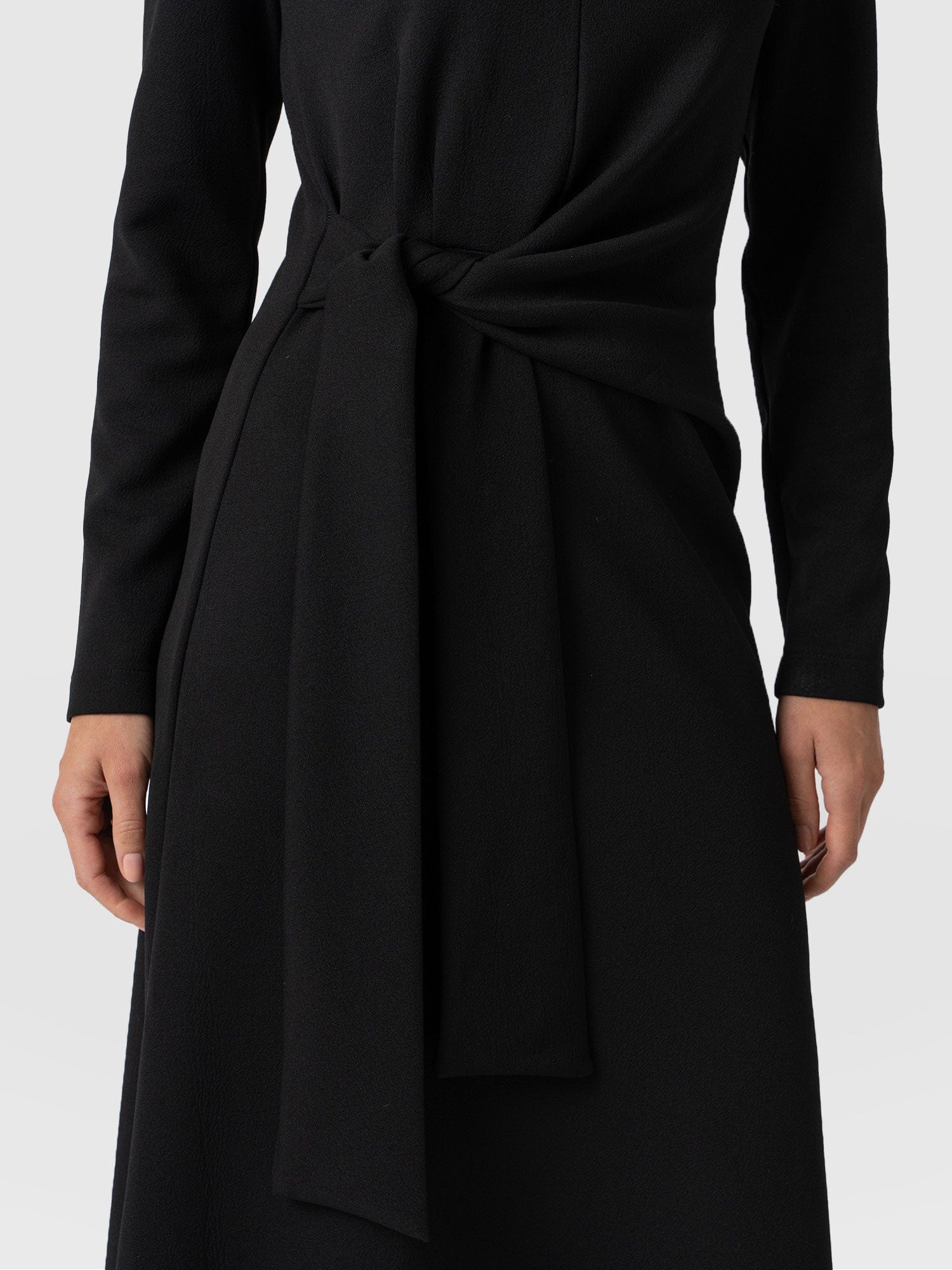 5412-reagan-knot-dress-black-1.webp