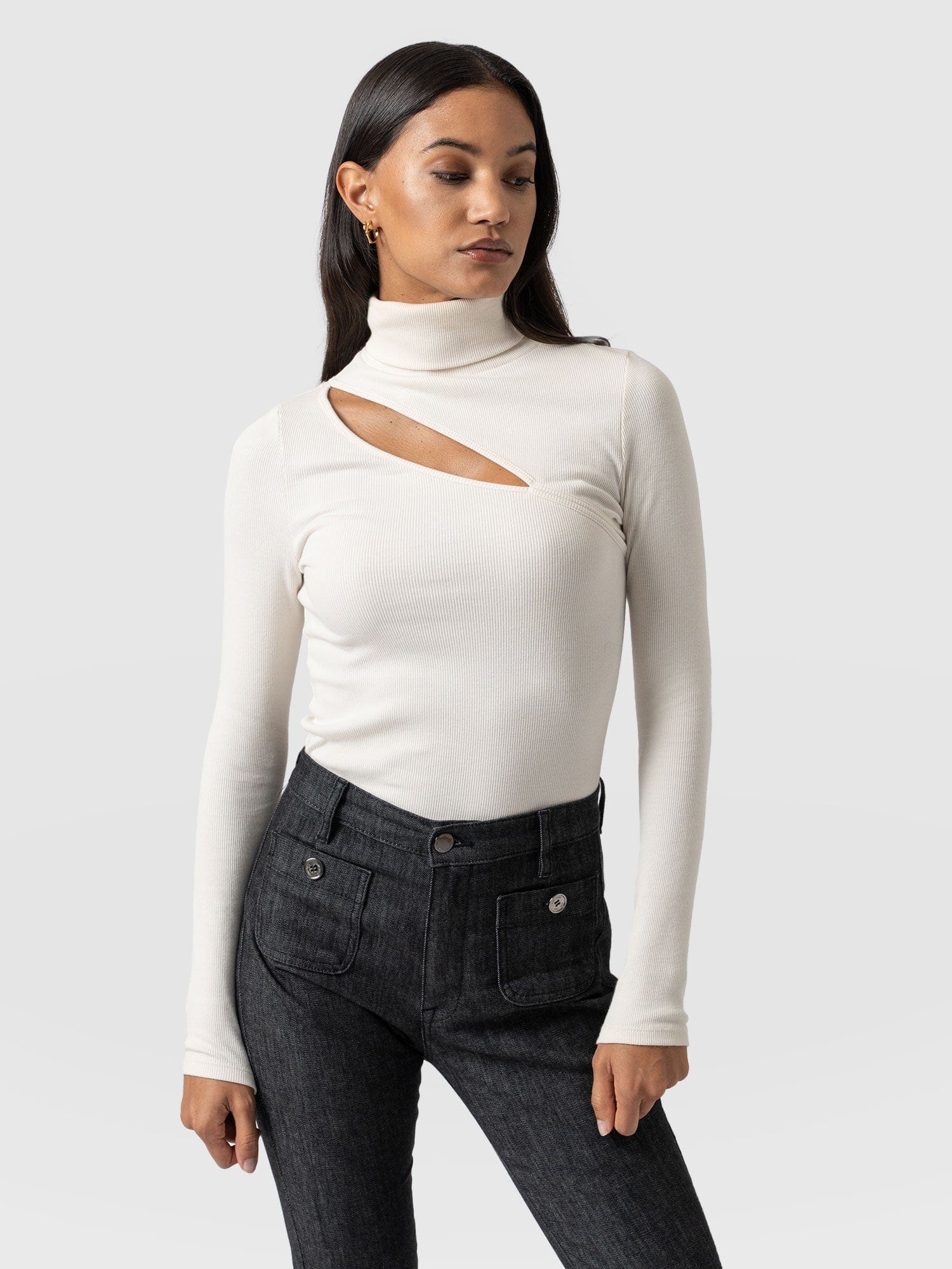 5558-reveal-turtle-neck-cream-1.jpg