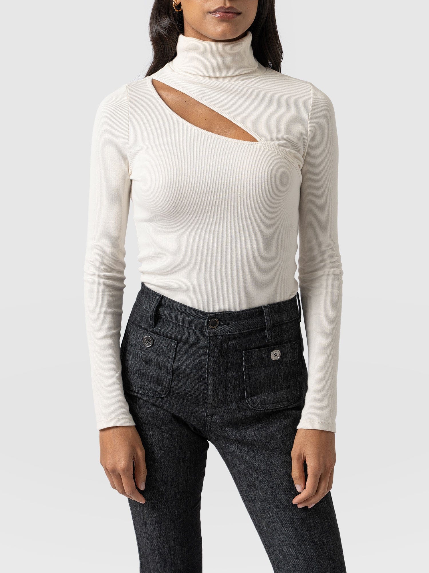 5558-reveal-turtle-neck-cream-1.jpg