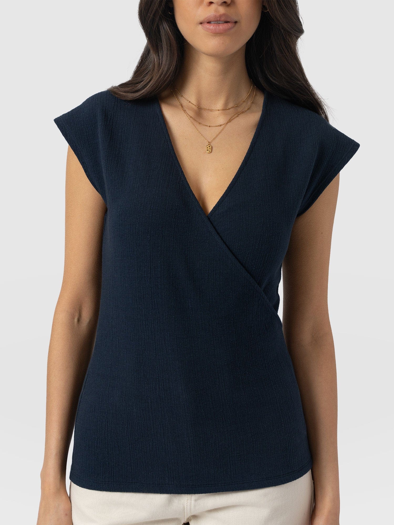 5789-rosa-wrap-top-navy-textured-1.webp
