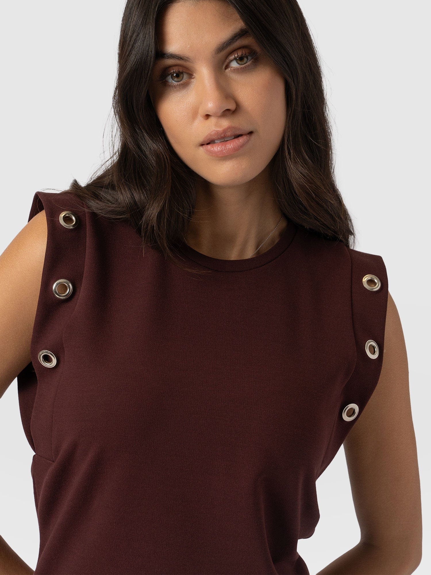 5879-rowan-tee-maroon-eyelet-1.webp