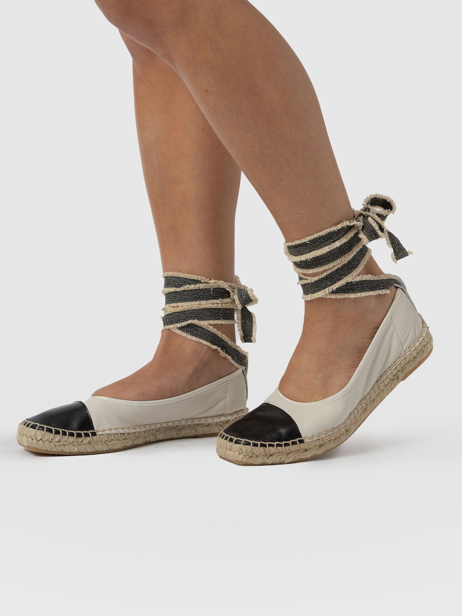 5948-rowe-espadrille-tie-pumps-cream-black-1.jpg