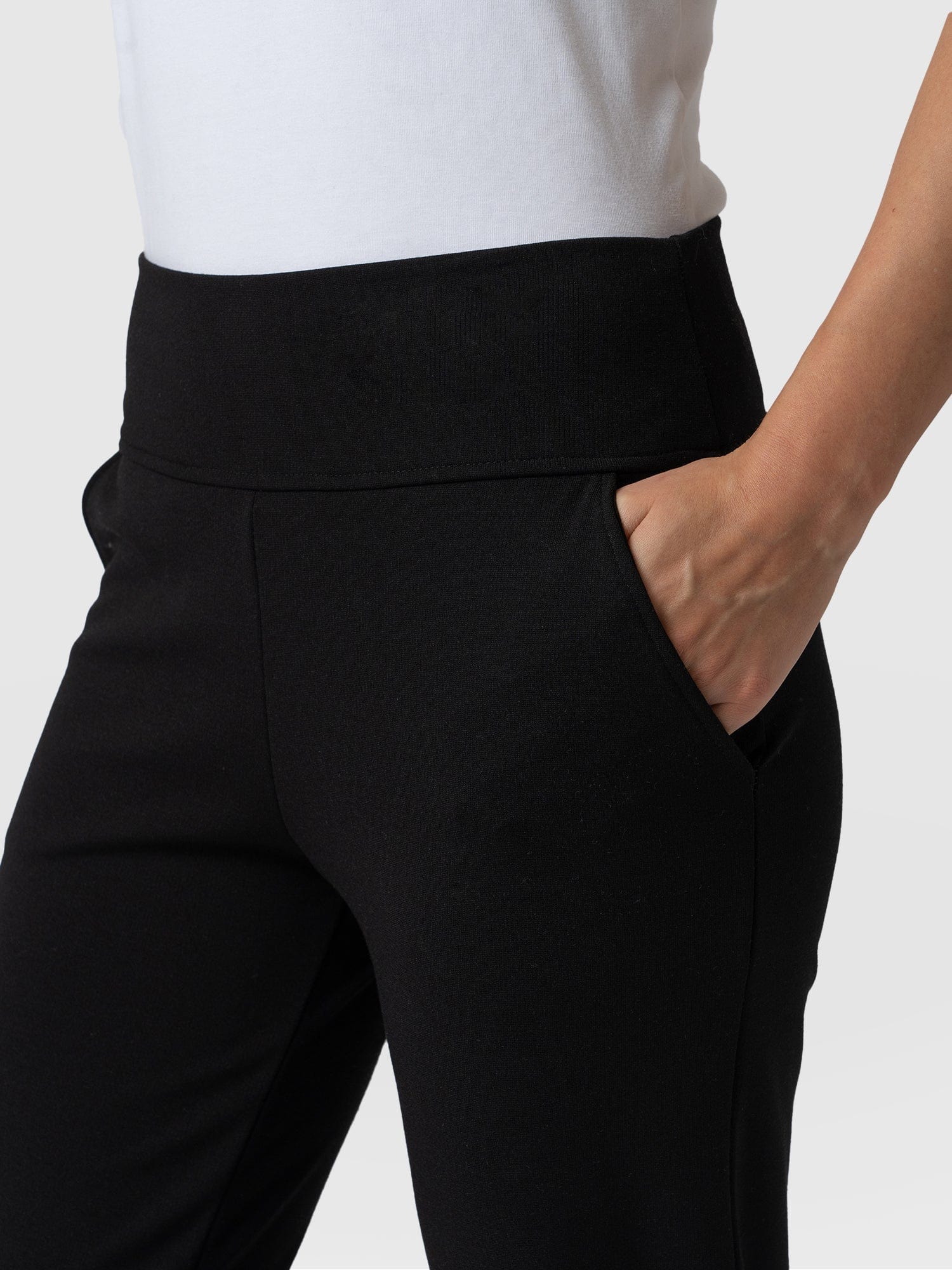 6014-runway-pant-black-1.webp