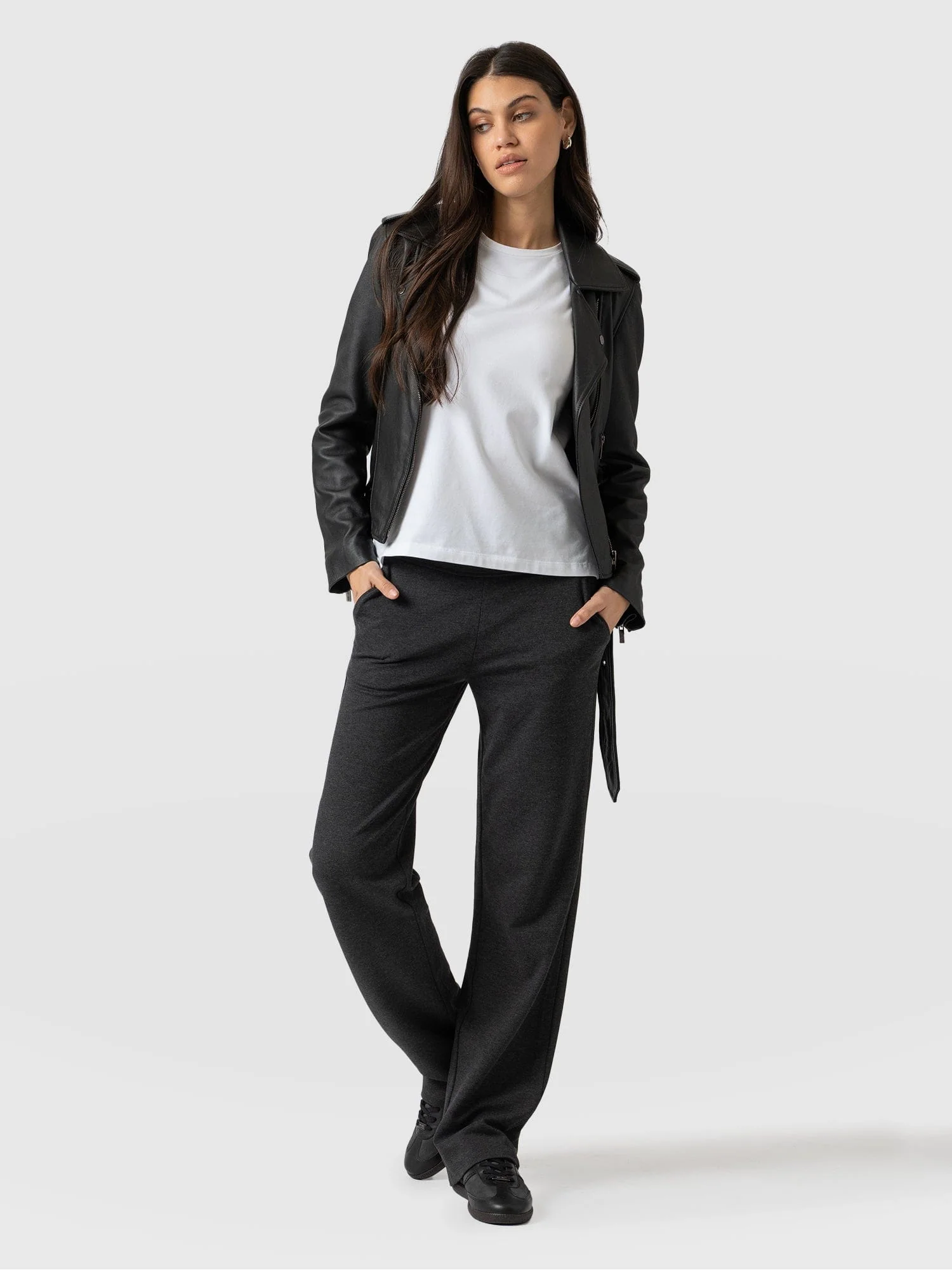 6098-runway-pant-charcoal-1.webp