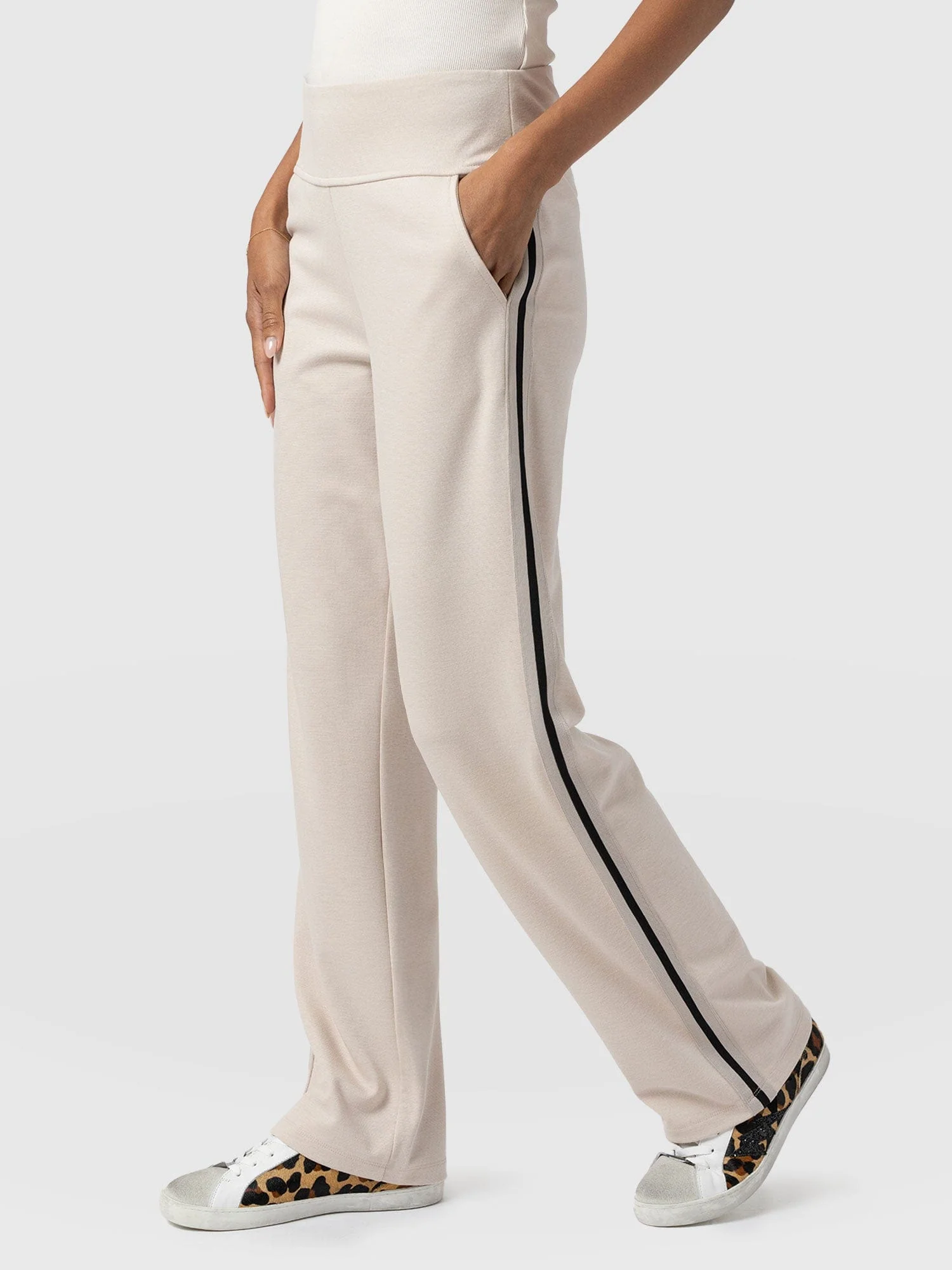 6126-runway-pant-light-beige-stripe-1.webp