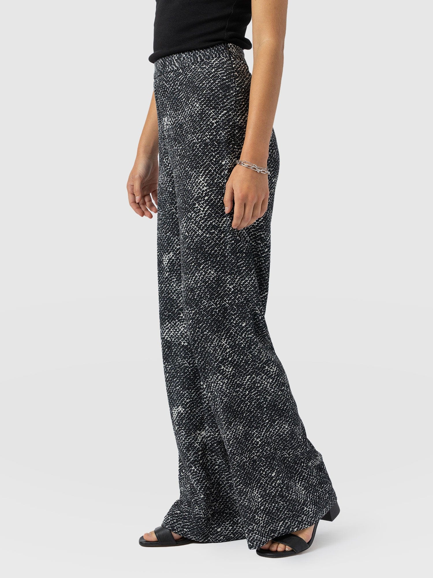6238-sawyer-pant-monochrome-gothica-1.jpg