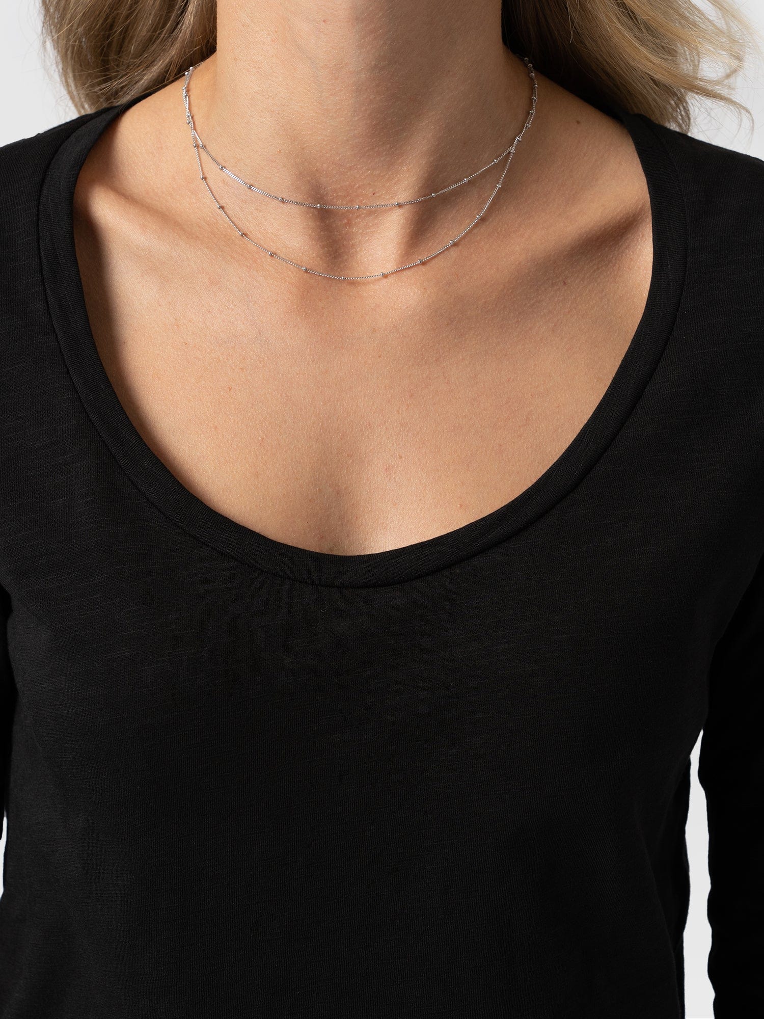 6269-scoop-neck-long-sleeve-tee-black-1.webp