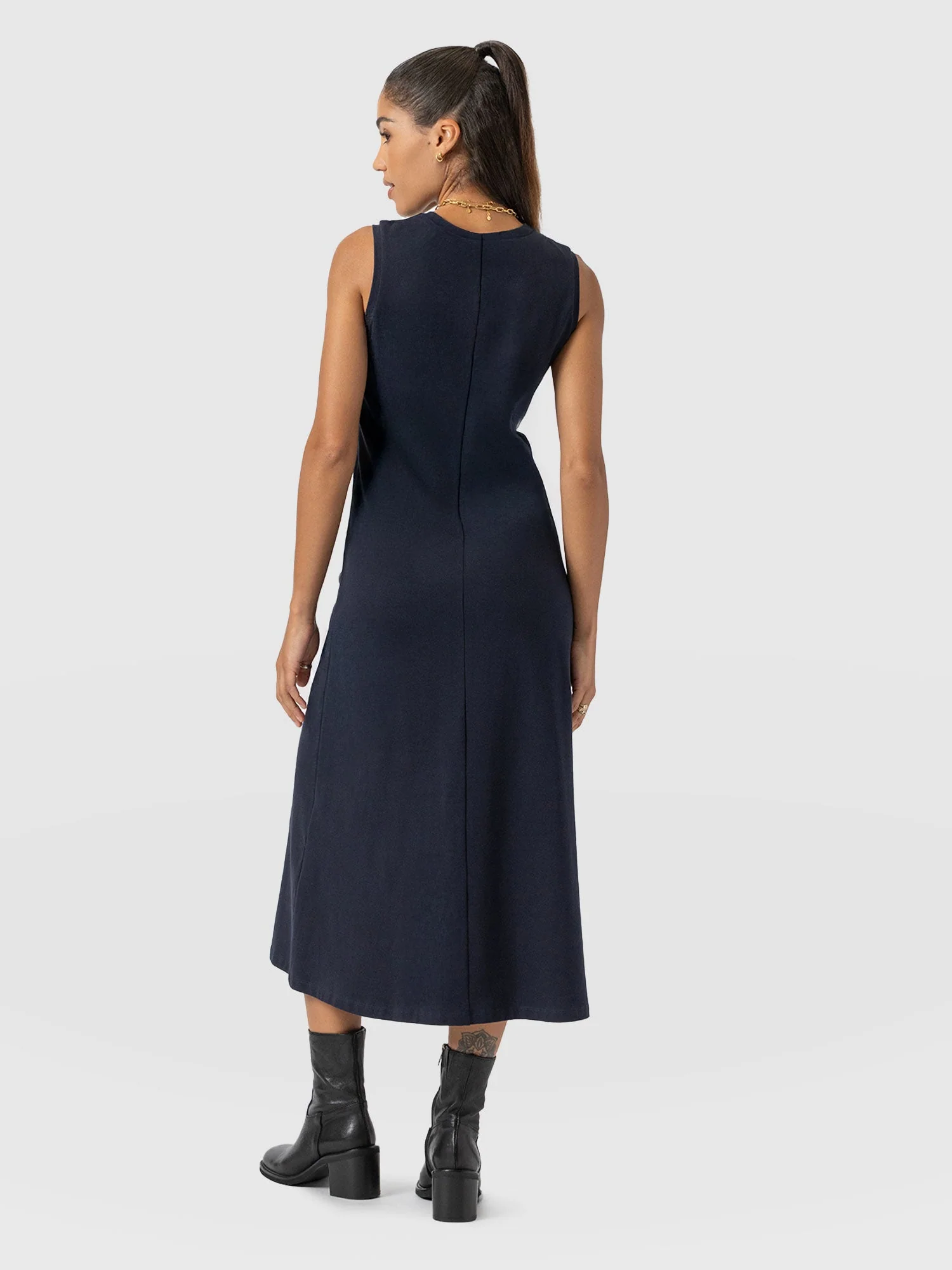 6333-sleeveless-runway-maxi-dress-navy-1.webp