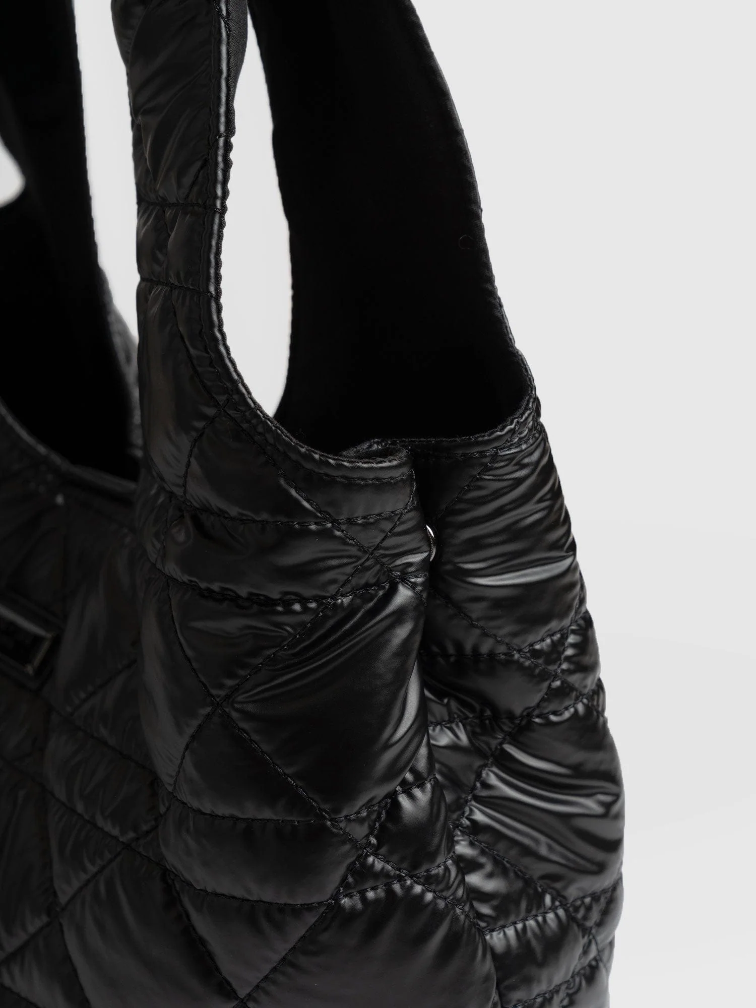 6500-stella-shoulder-tote-bag-gloss-black-1.webp