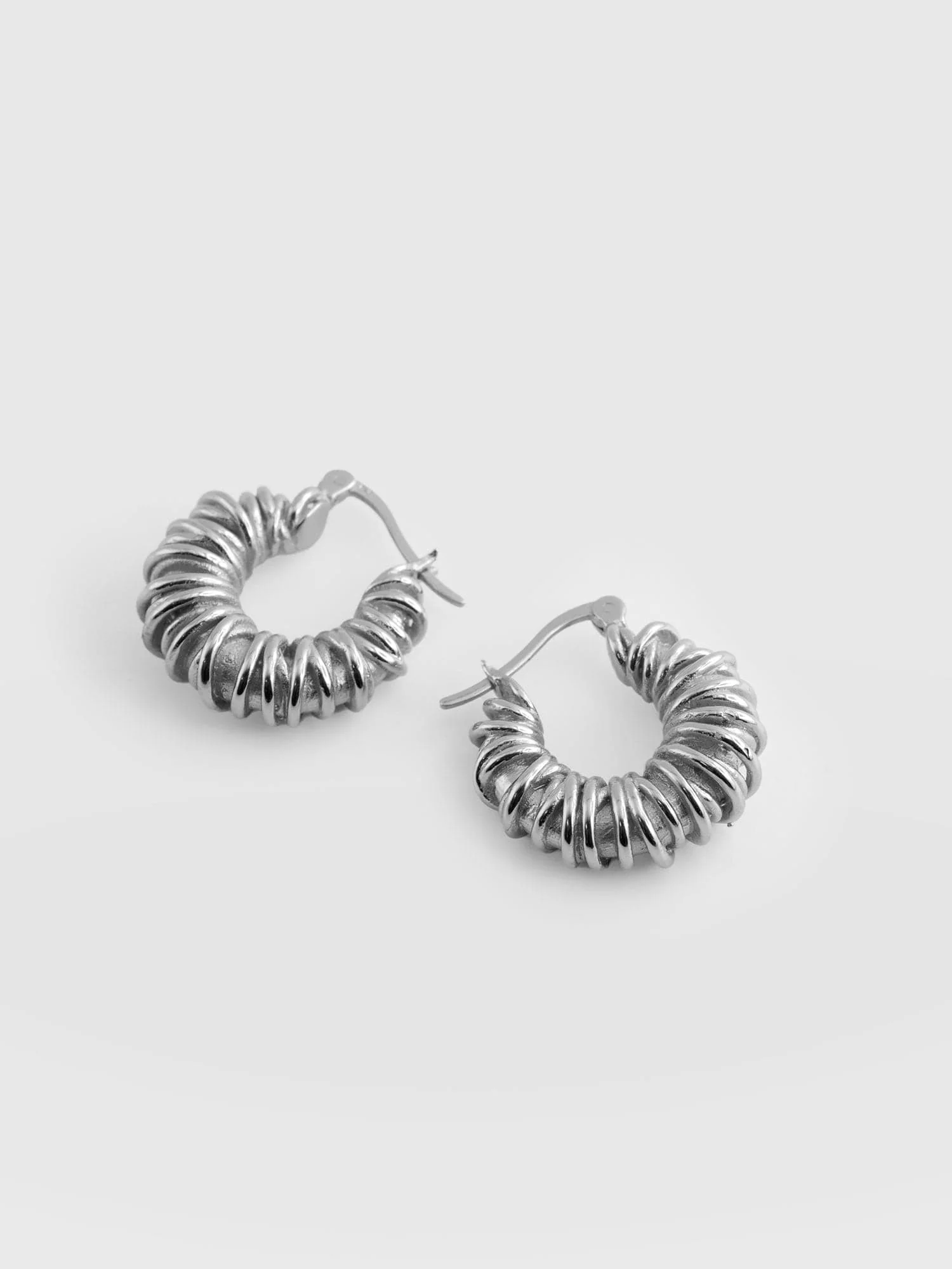 6582-swirl-hoop-earrings-silver-1.webp