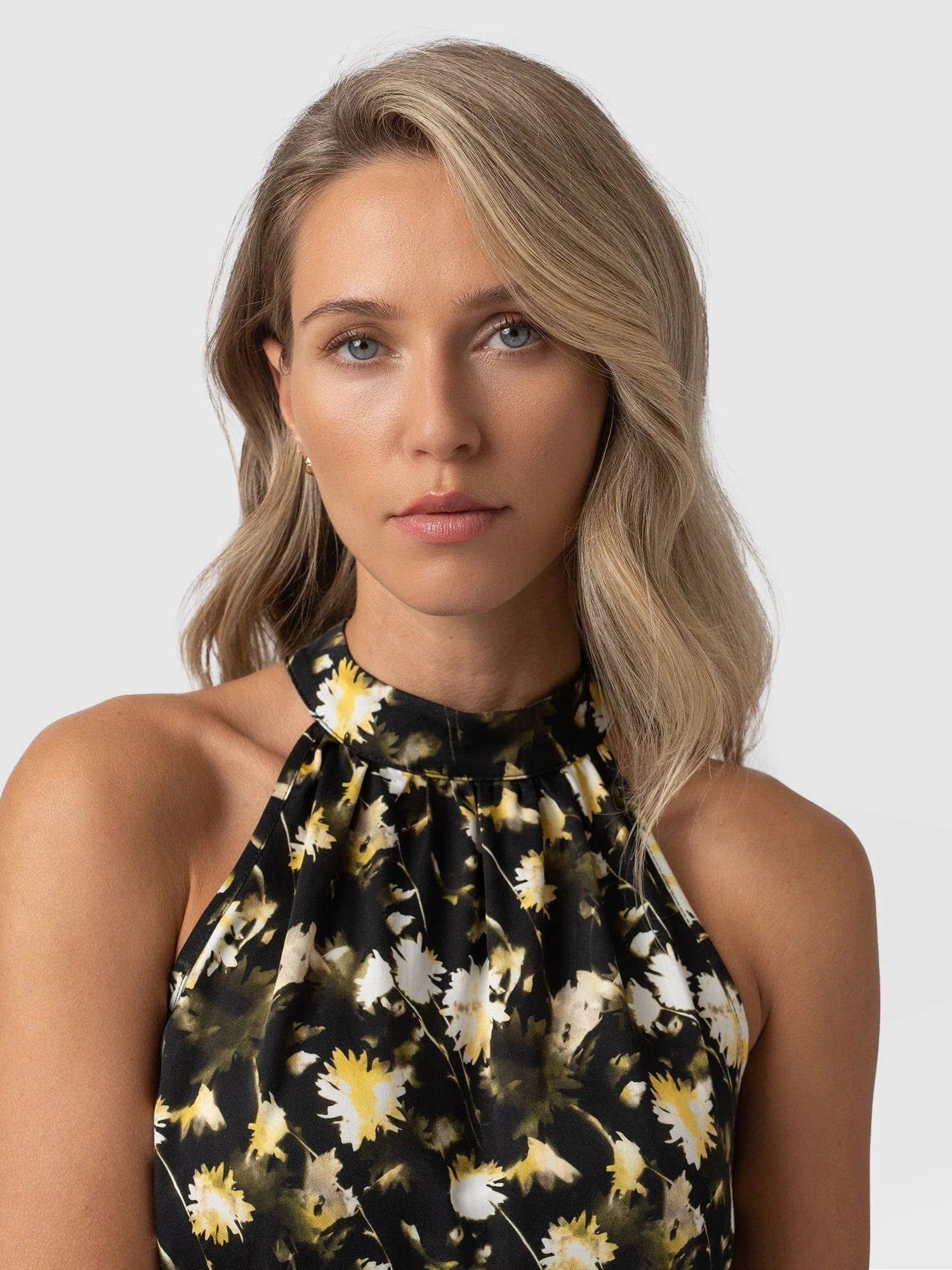 6737-tilda-halter-neck-black-daisy-floral-1.jpg