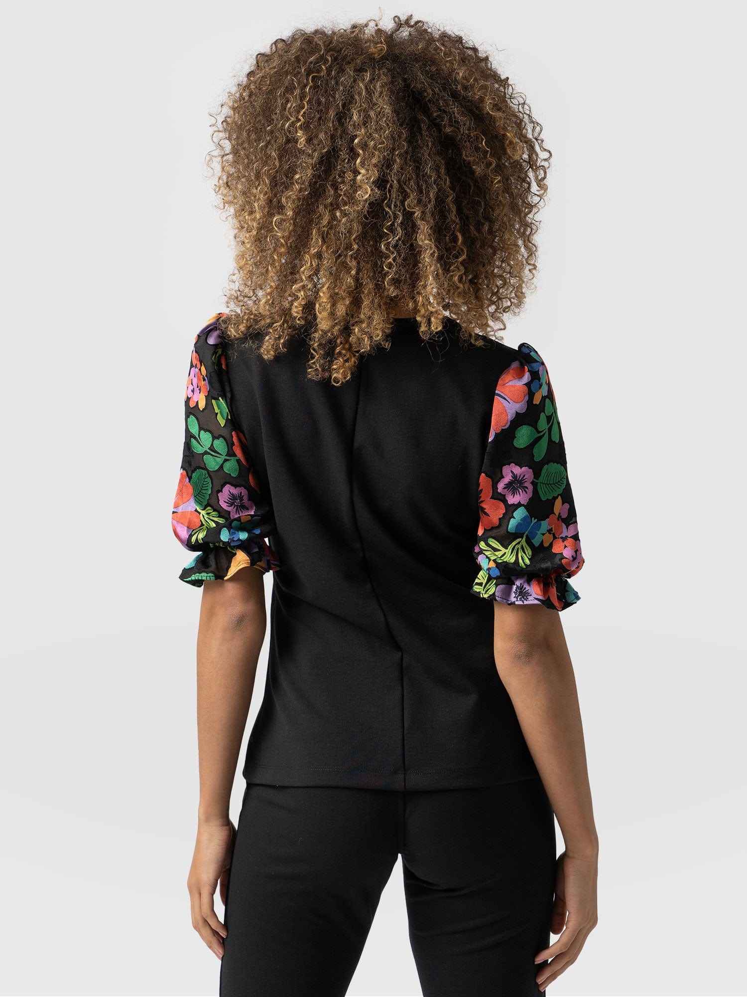 6747-tori-puff-sleeve-top-black-pop-floral-1.jpg