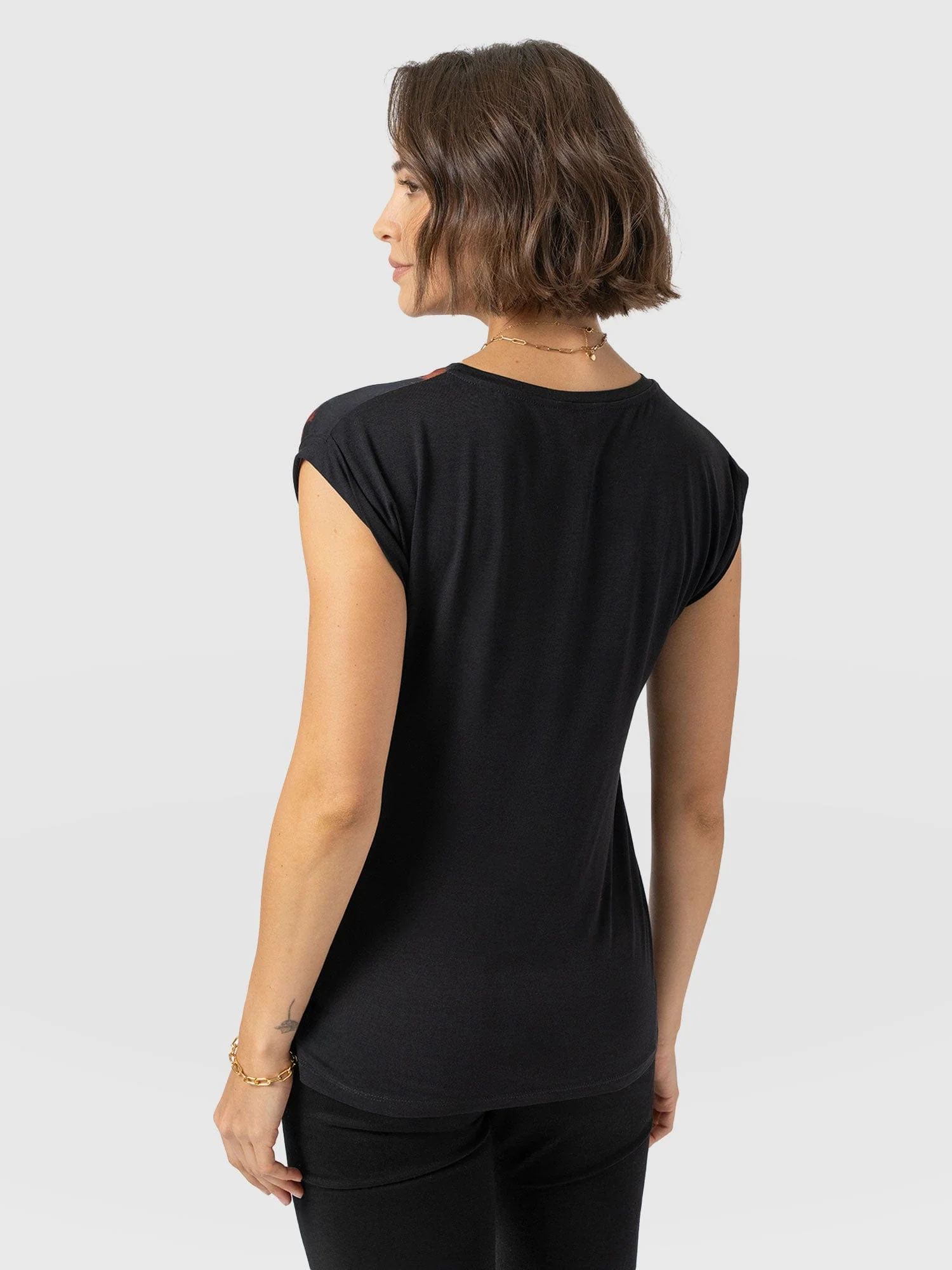6797-turn-up-contrast-tee-autumn-floral-1.webp