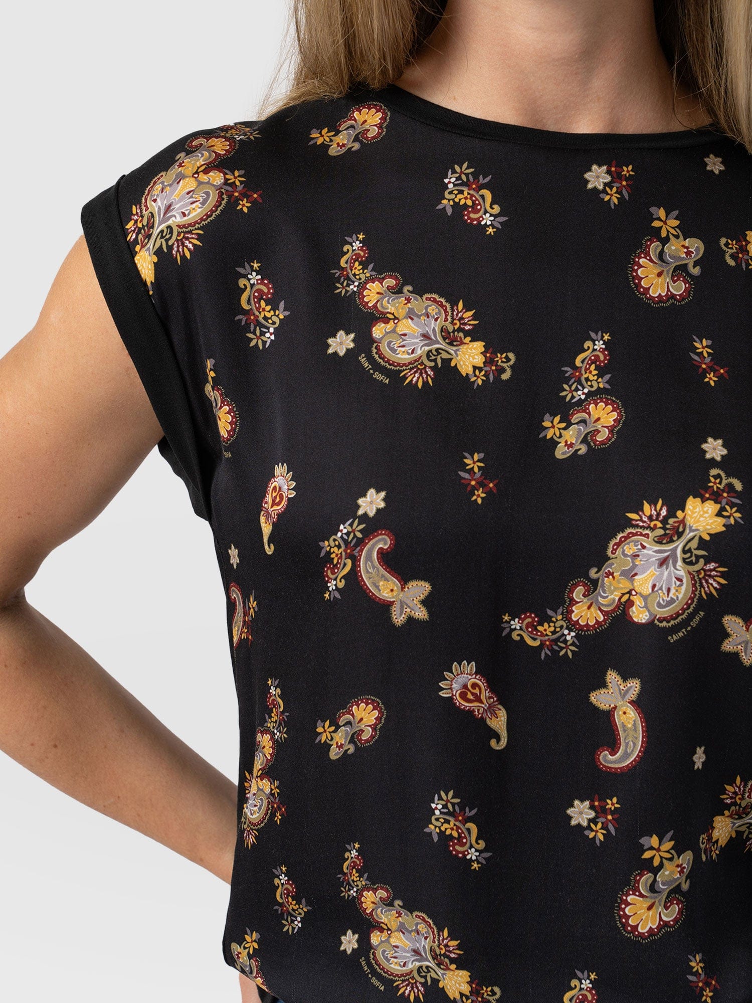 6807-turn-up-contrast-tee-black-paisley-1.jpg