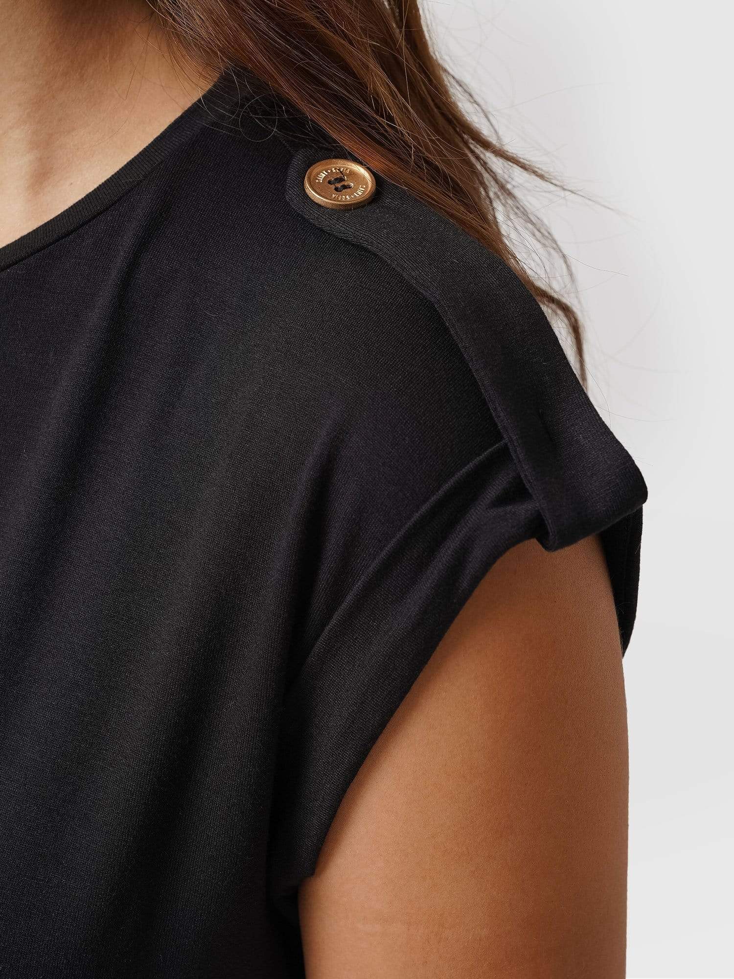6907-turn-up-tee-black-1.jpg