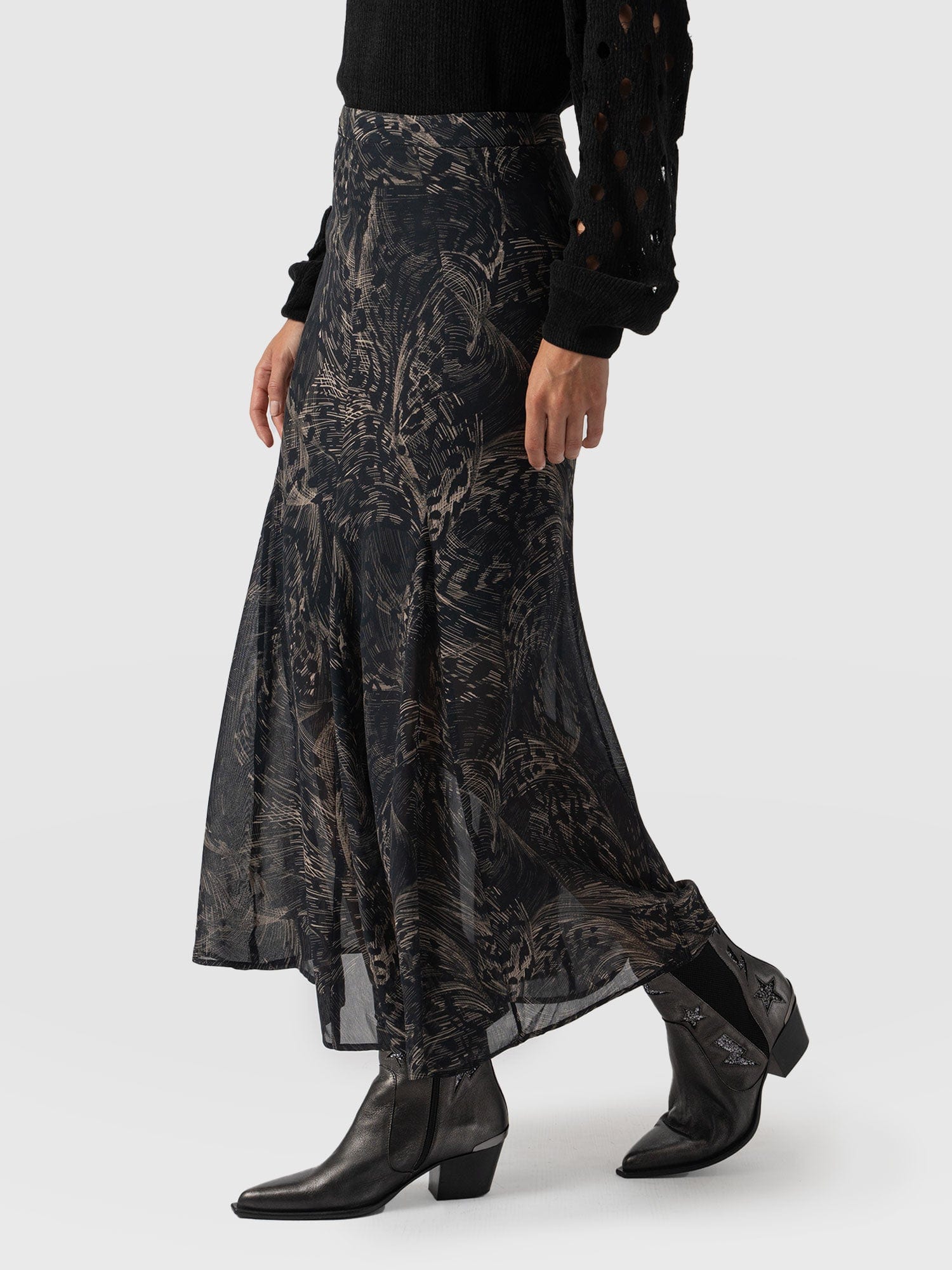750-audrey-skirt-spot-feather-1.webp