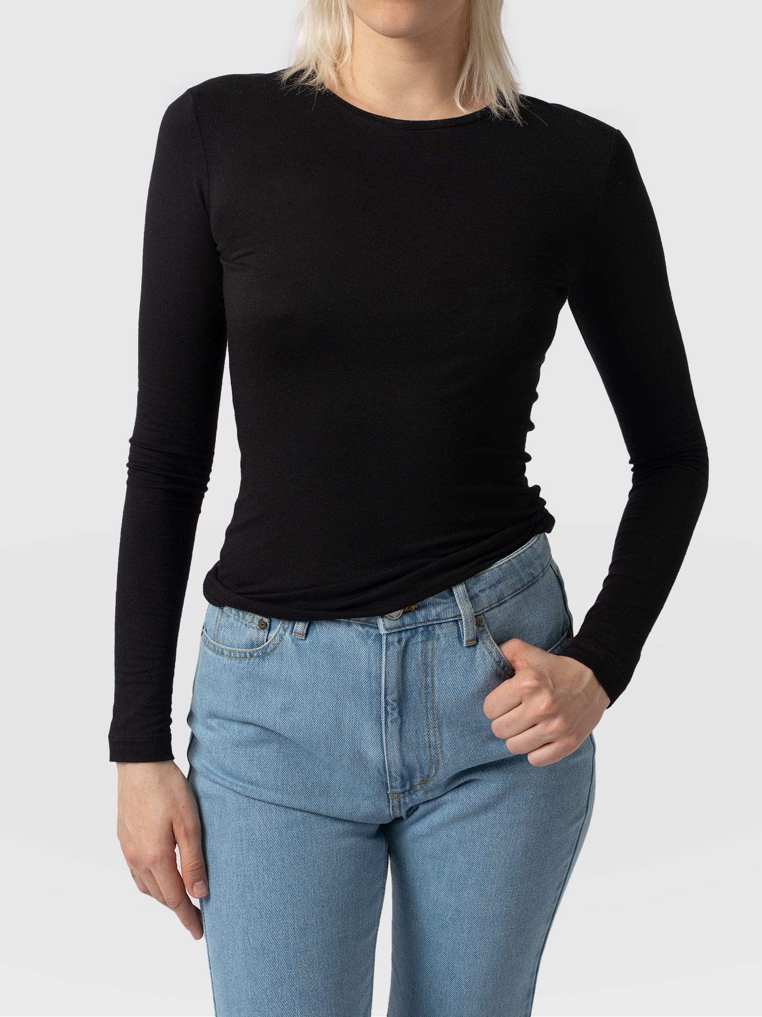 780-austen-crew-neck-long-sleeve-tee-black-1.jpg