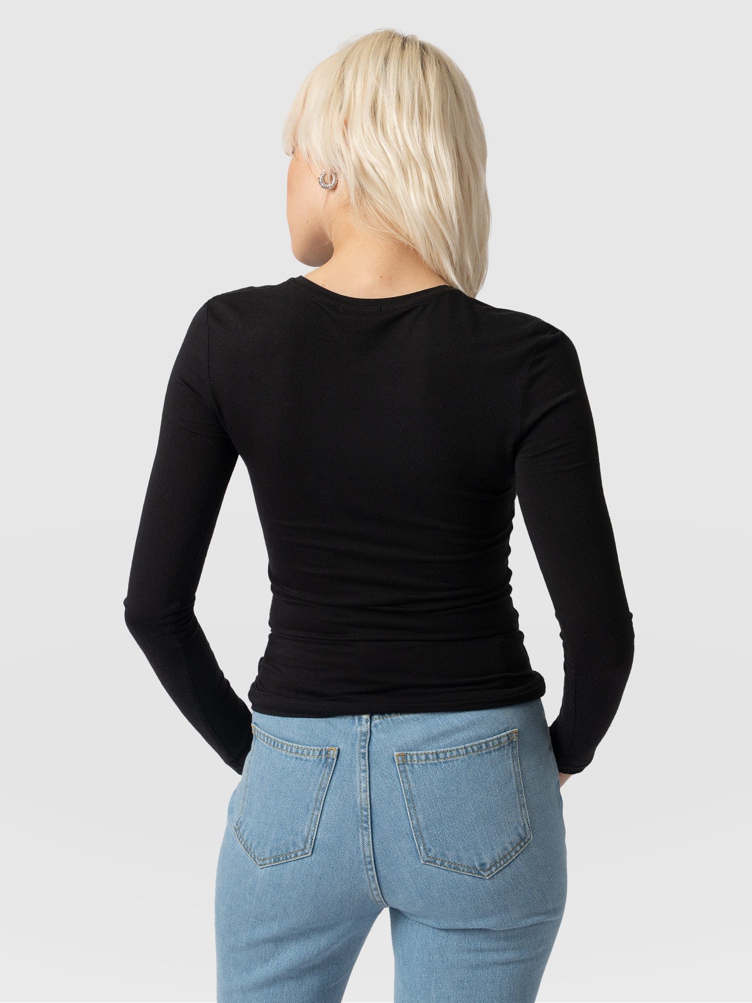 780-austen-crew-neck-long-sleeve-tee-black-1.jpg