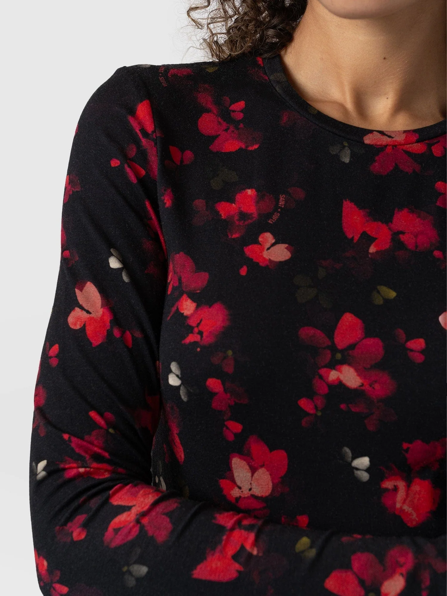 840-austen-crew-neck-long-sleeve-tee-pink-aurora-1.webp