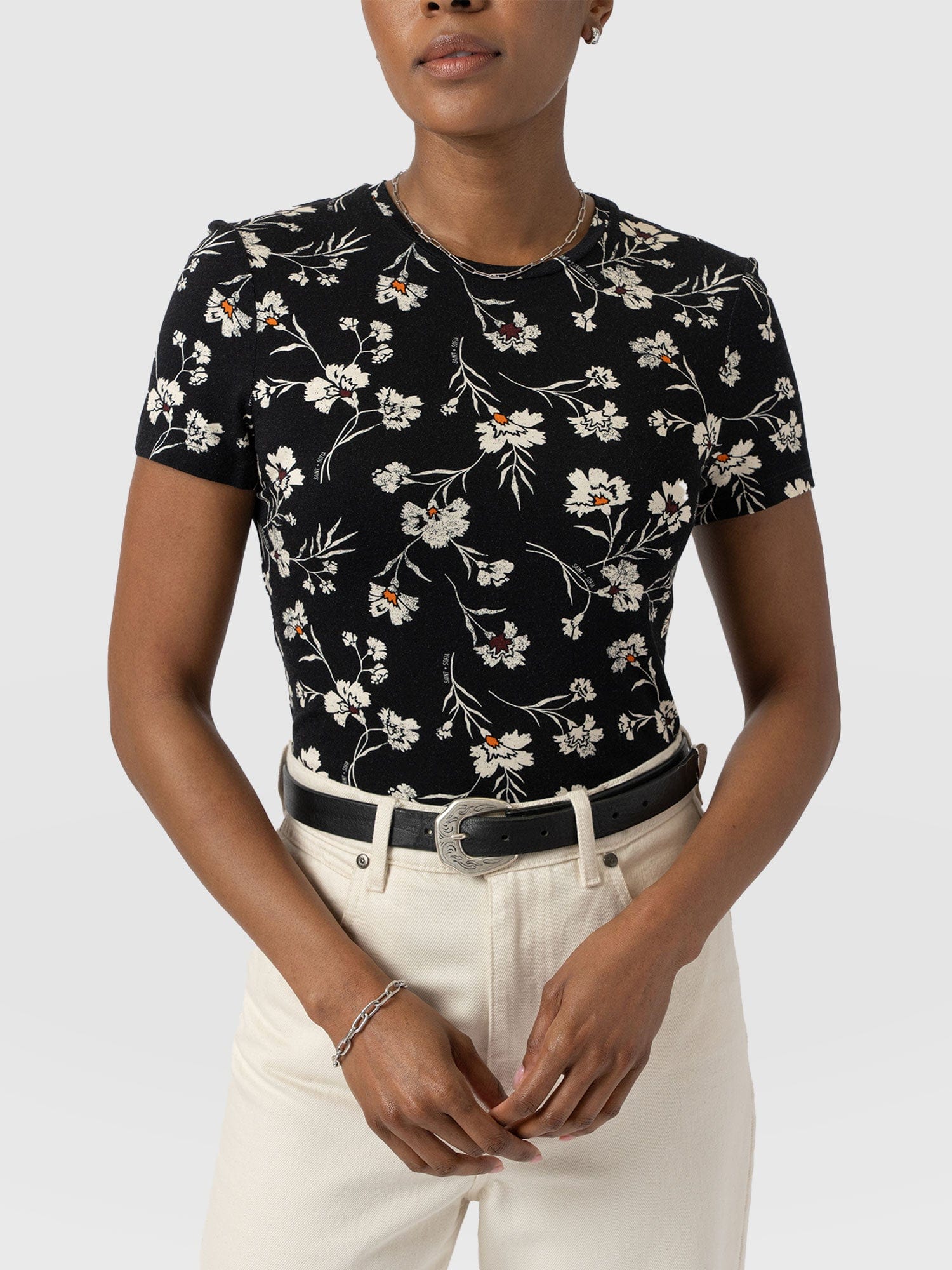 870-austen-crew-neck-tee-short-sleeve-black-spring-floral-1.webp