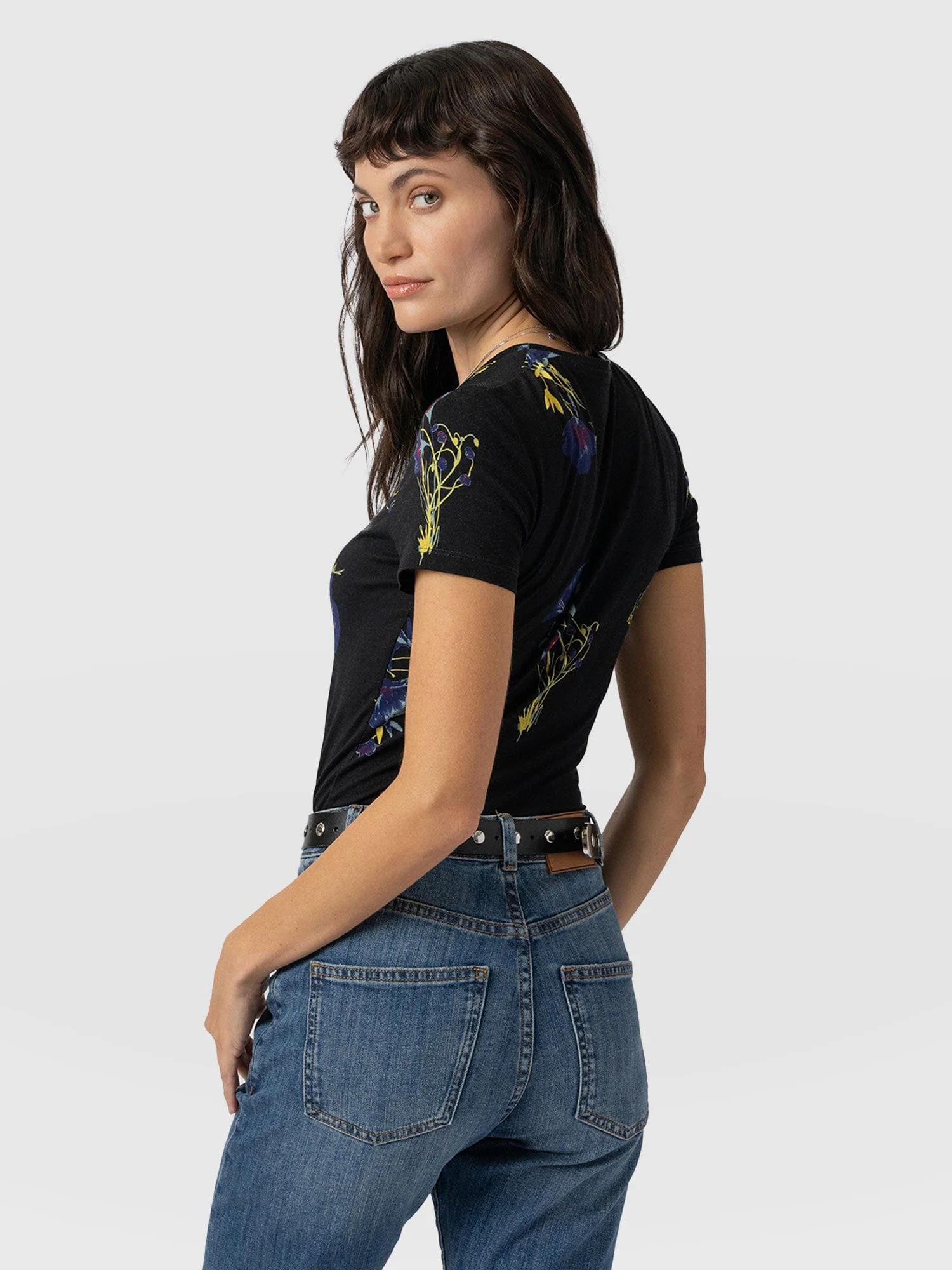 880-austen-crew-neck-tee-short-sleeve-blue-lily-gardens-1.webp