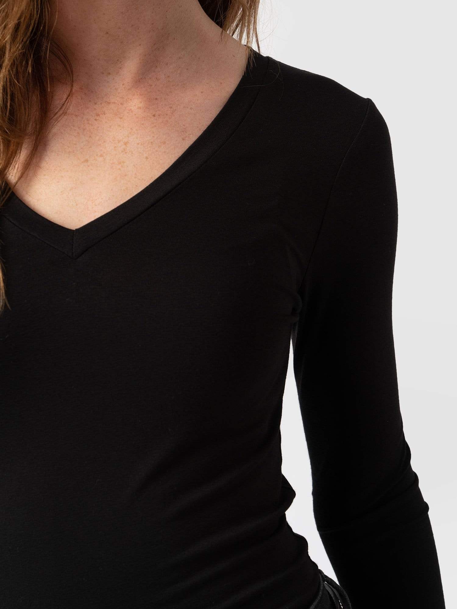 900-austen-v-neck-tee-black-1.jpg